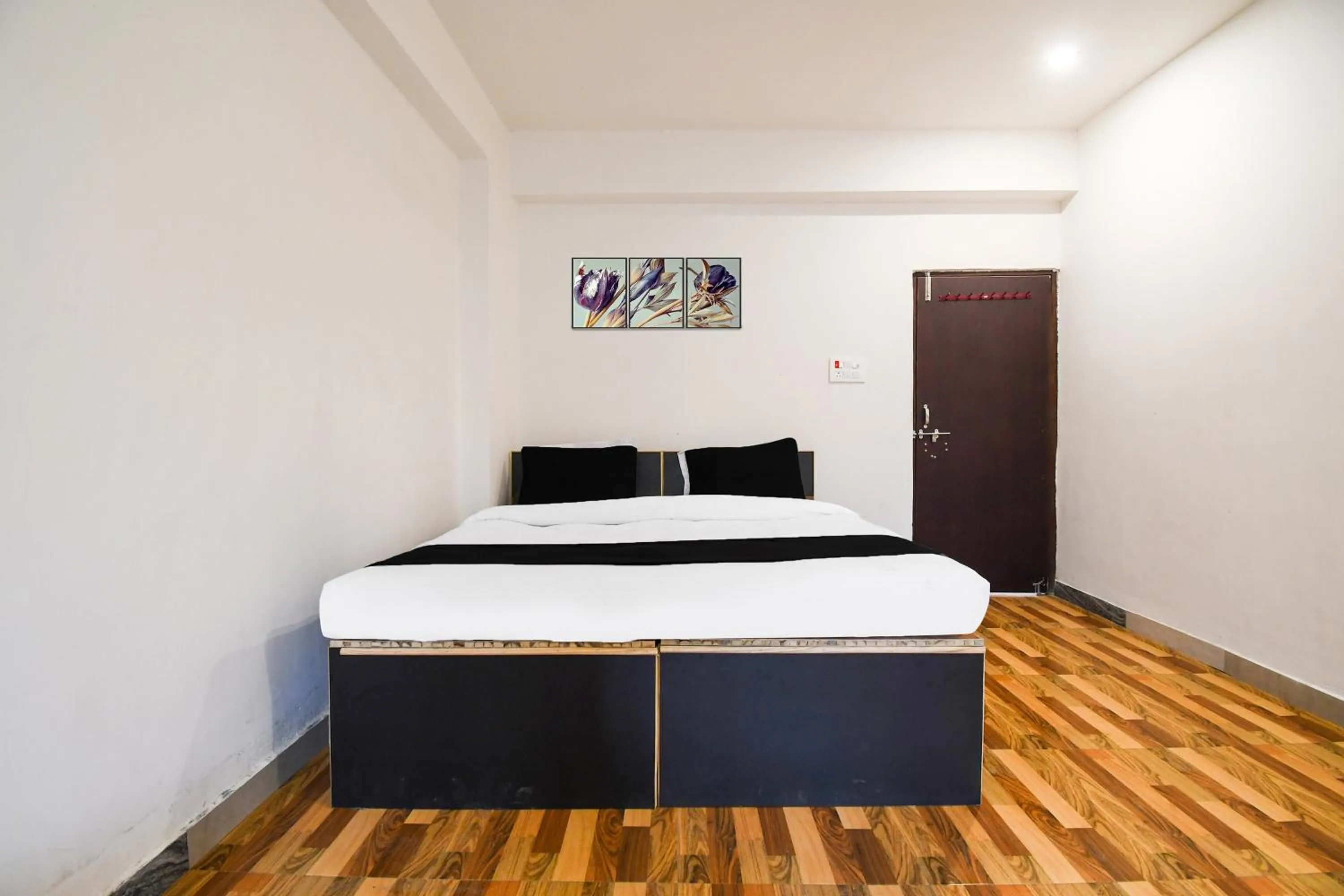 Bedroom, Bed in HOTEL O SHIVA RESIDENCY INN