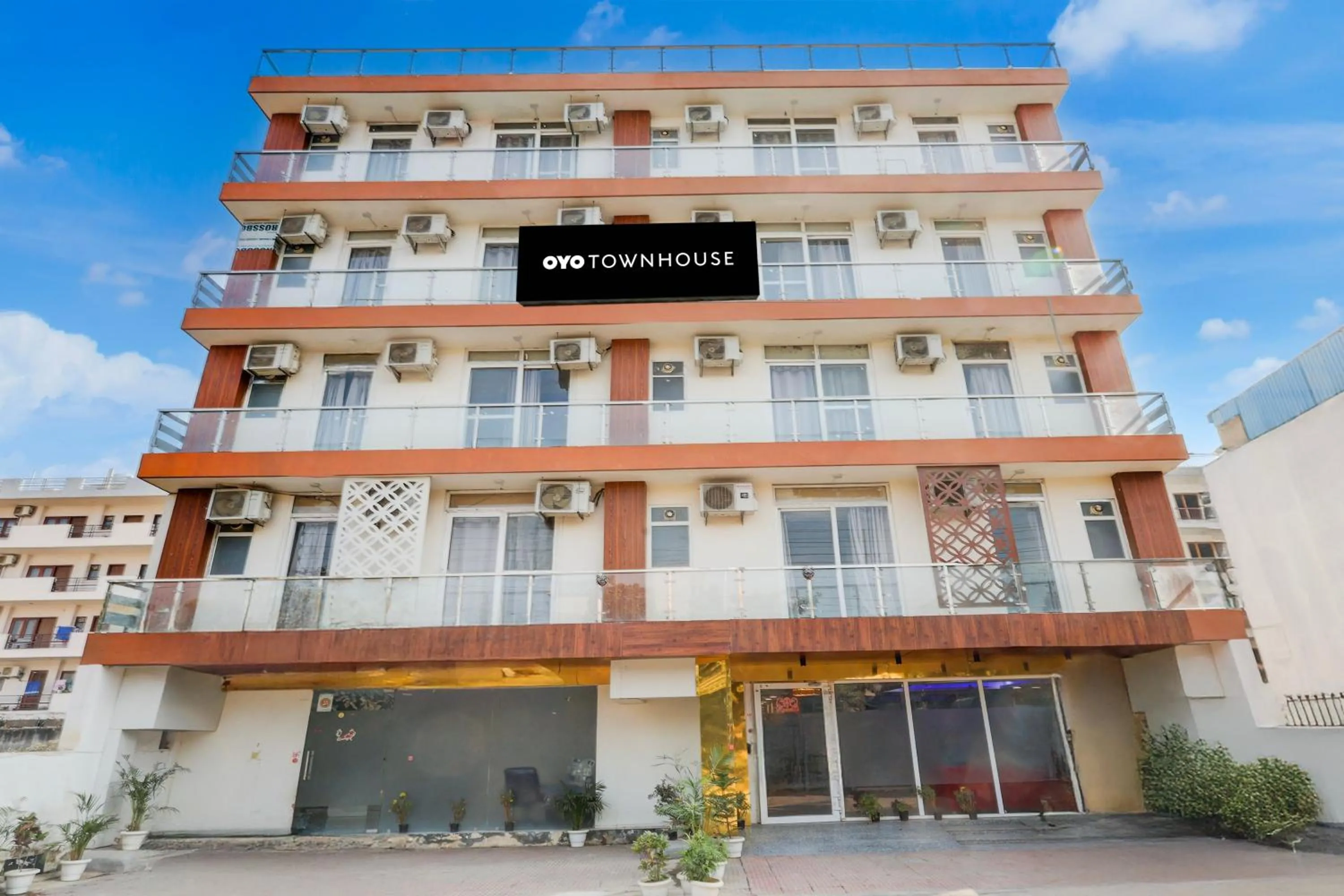 Facade/entrance in Collection O Deep Residency