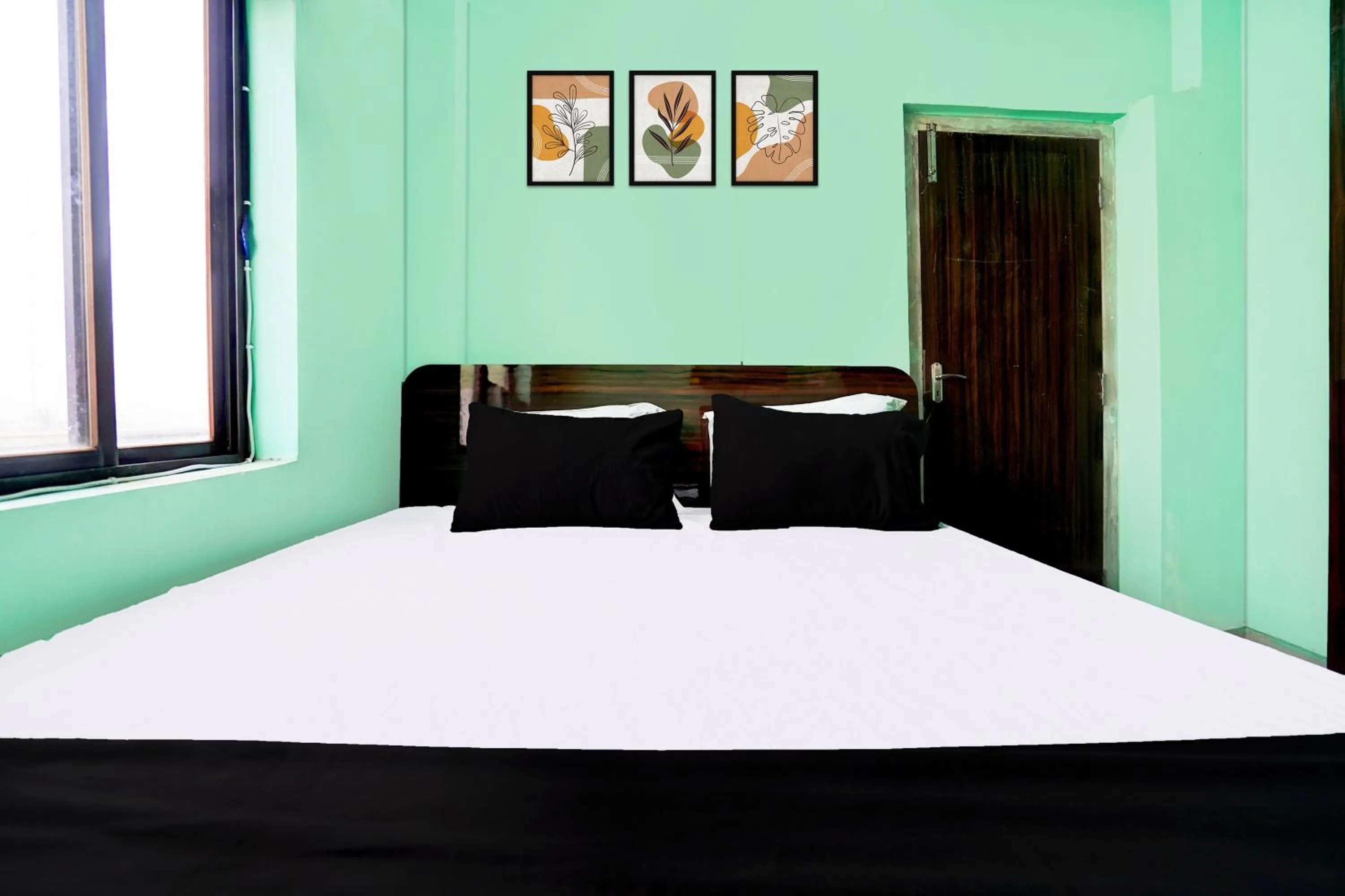 Bedroom, Bed in Super Hotel O Bhagwanpur Chowk Muzaffarpur