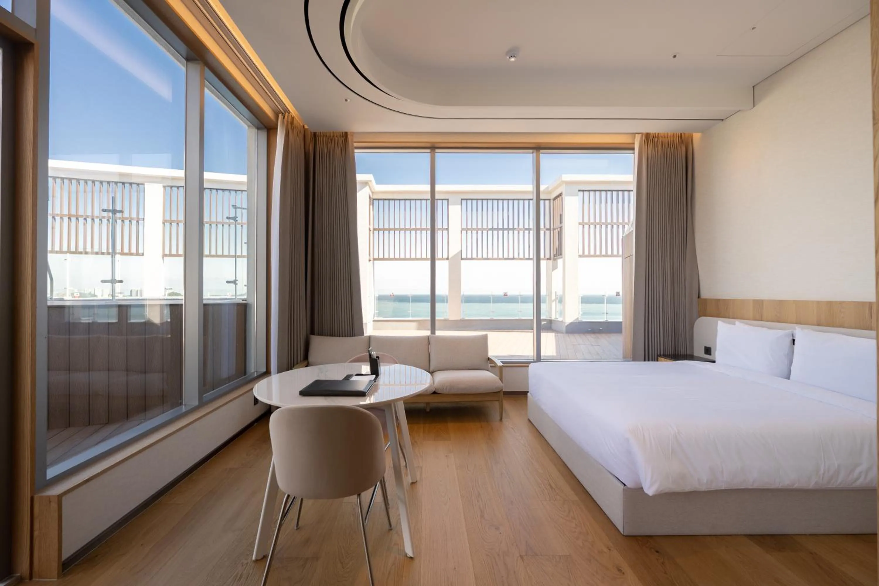 Bed in Mer de laube Hotel