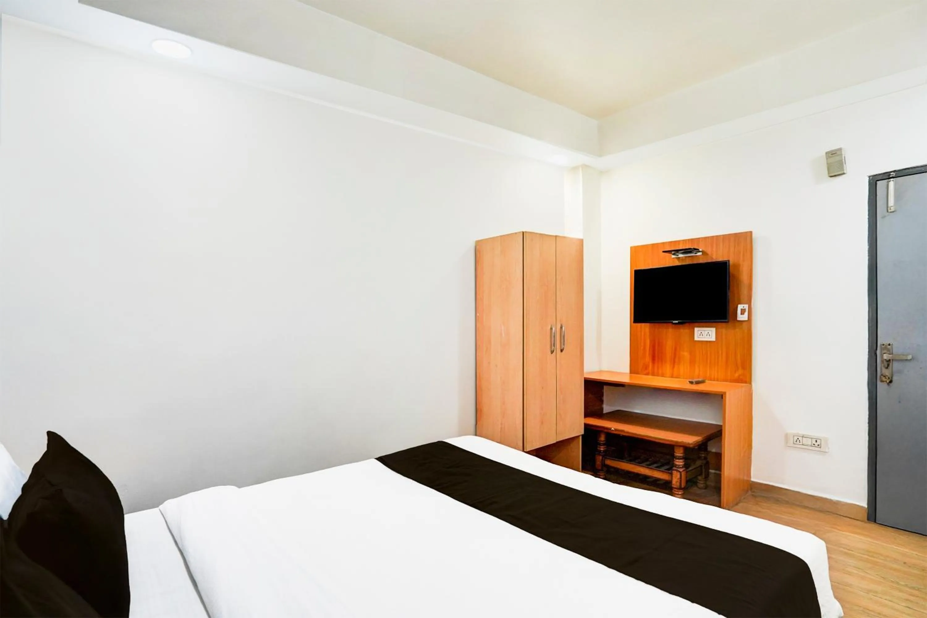 Bedroom, Bed in Collection O Vasundhara Enclave Delhi