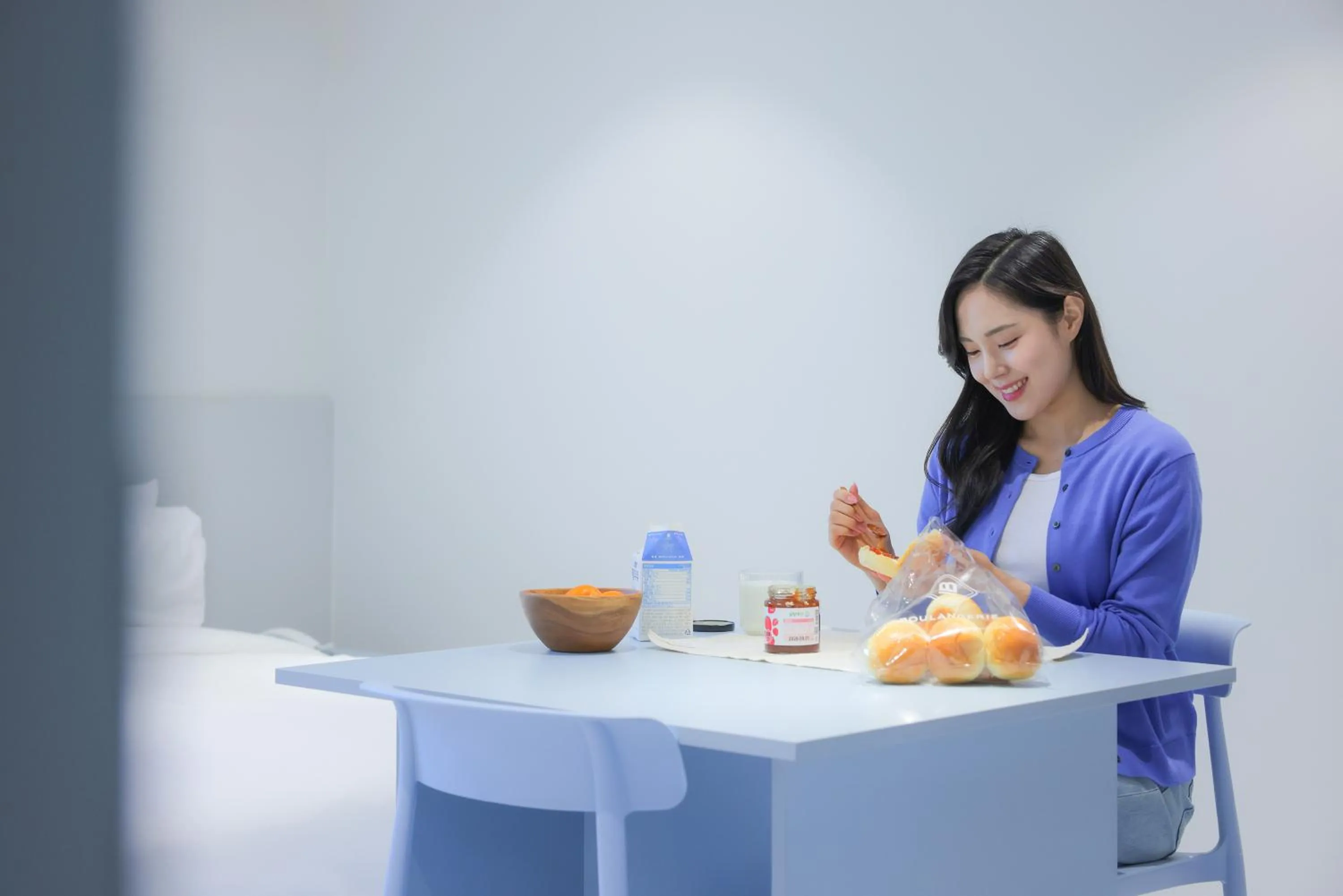 People in Anook Air Hotel Chuncheon