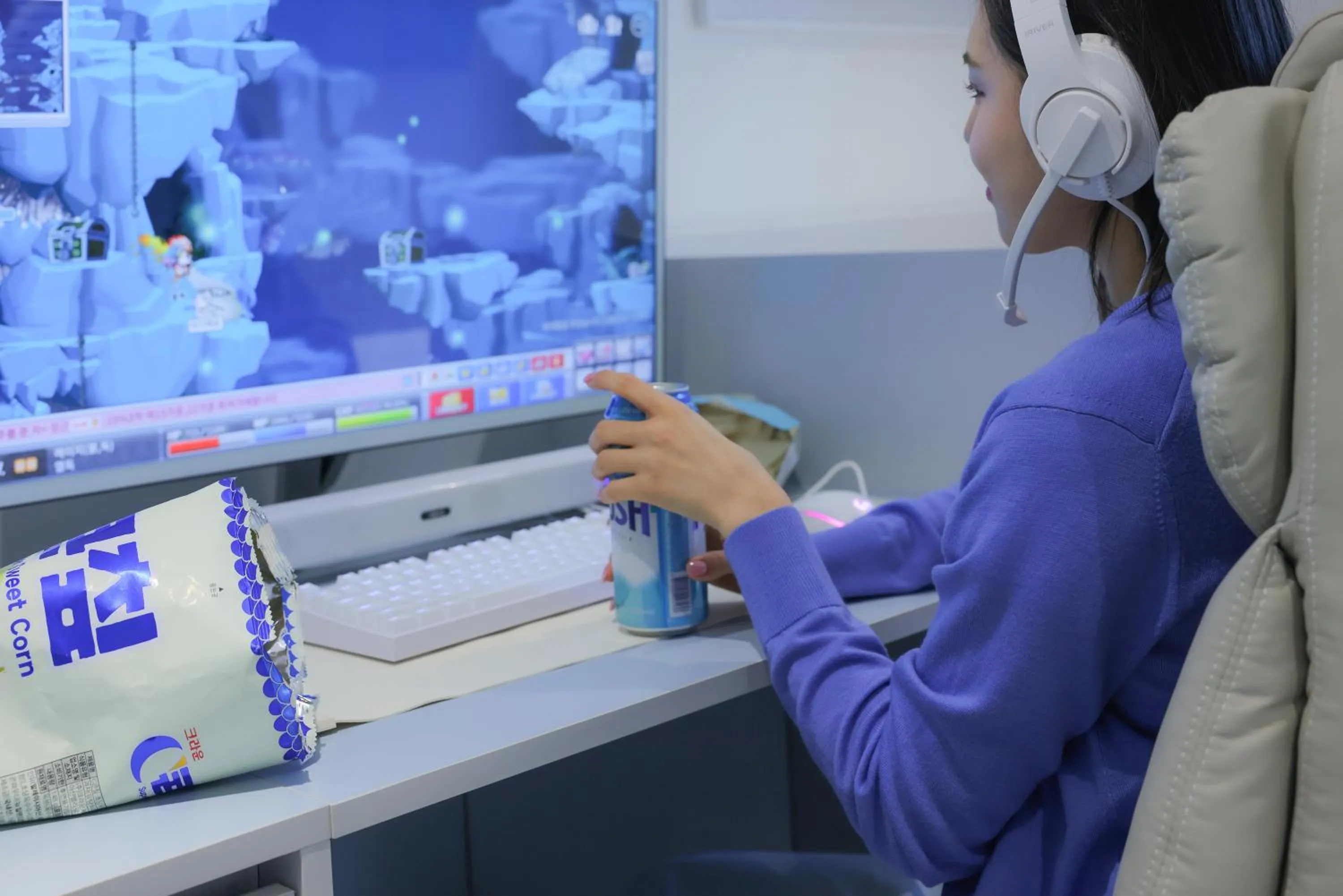 People in Anook Air Hotel Chuncheon