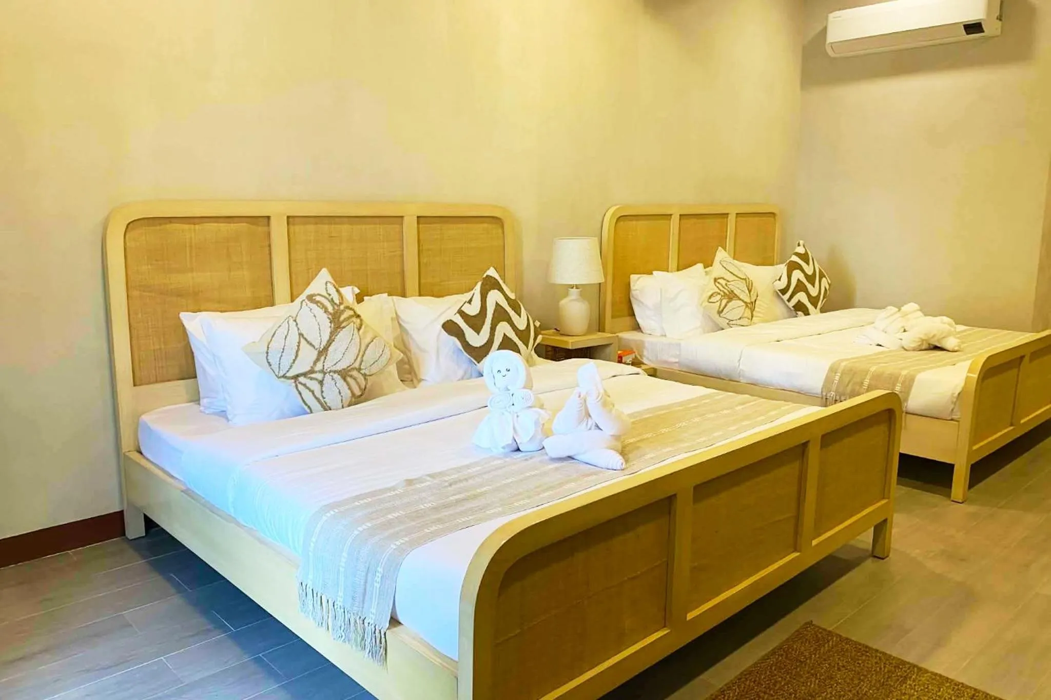 Bed in The Beach Calatagan Mediterraneo powered by Cocotel