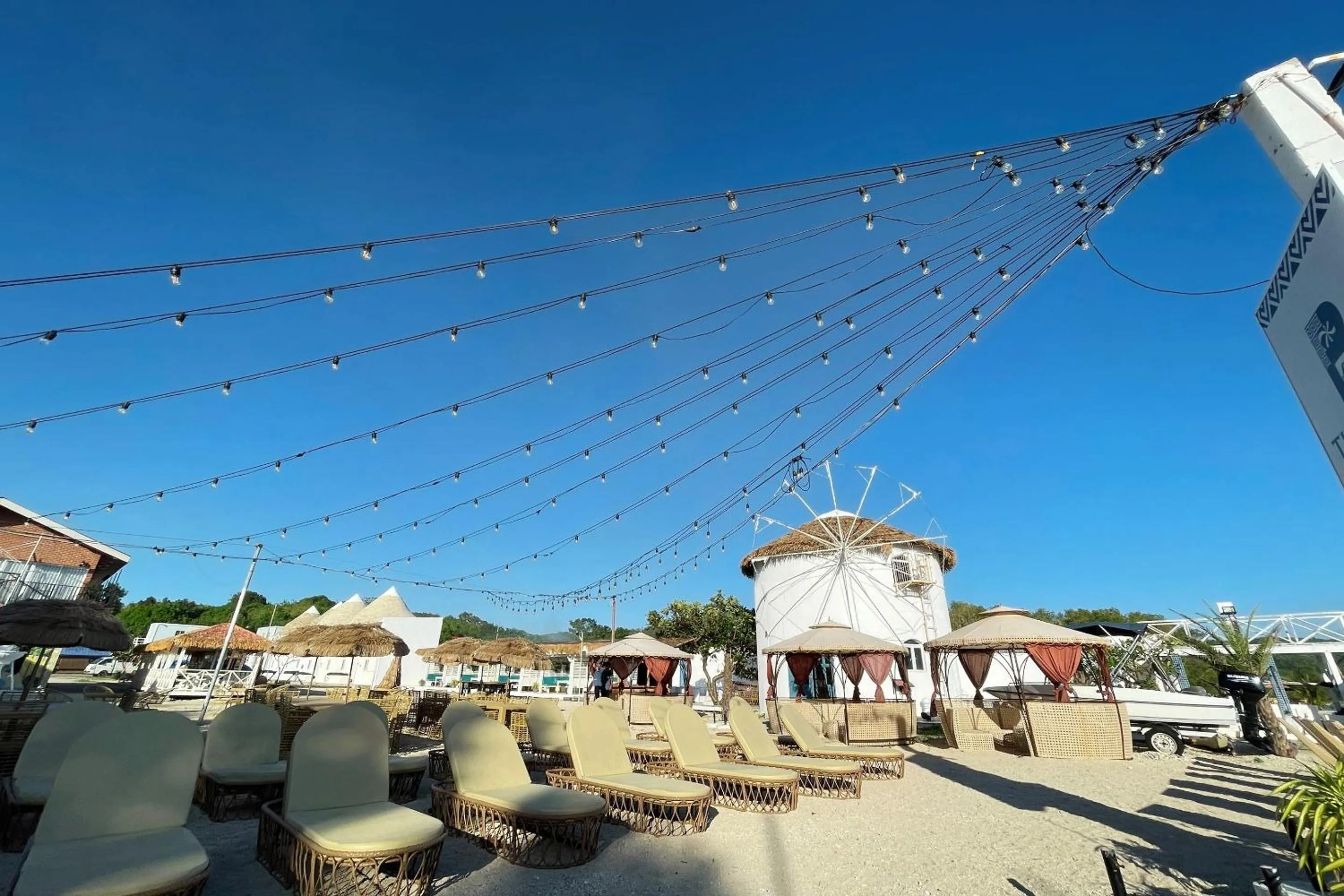 The Beach Calatagan Mediterraneo powered by Cocotel