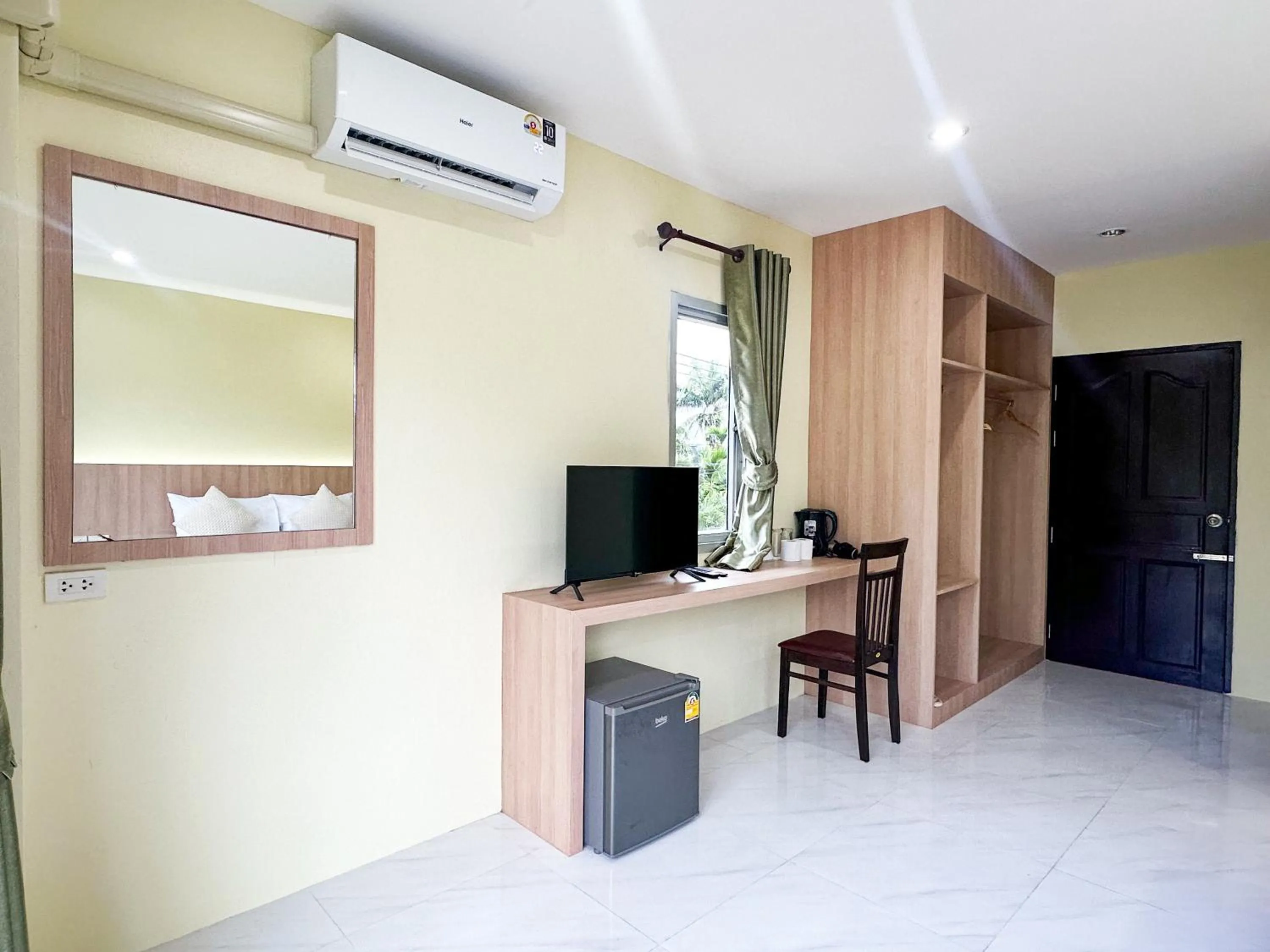 TV and multimedia in Nan's Aonang