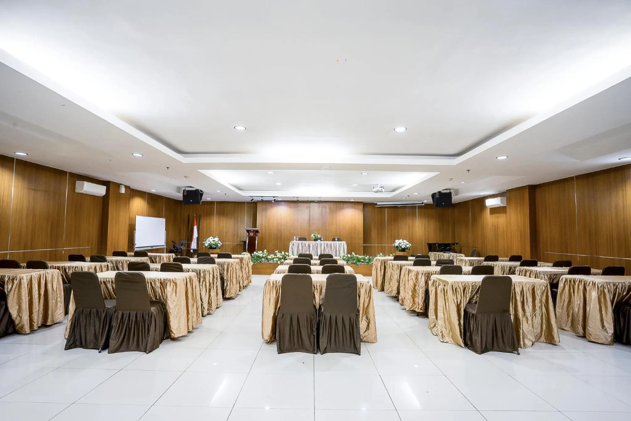 Meeting/conference room in Hotel Grand Kartika