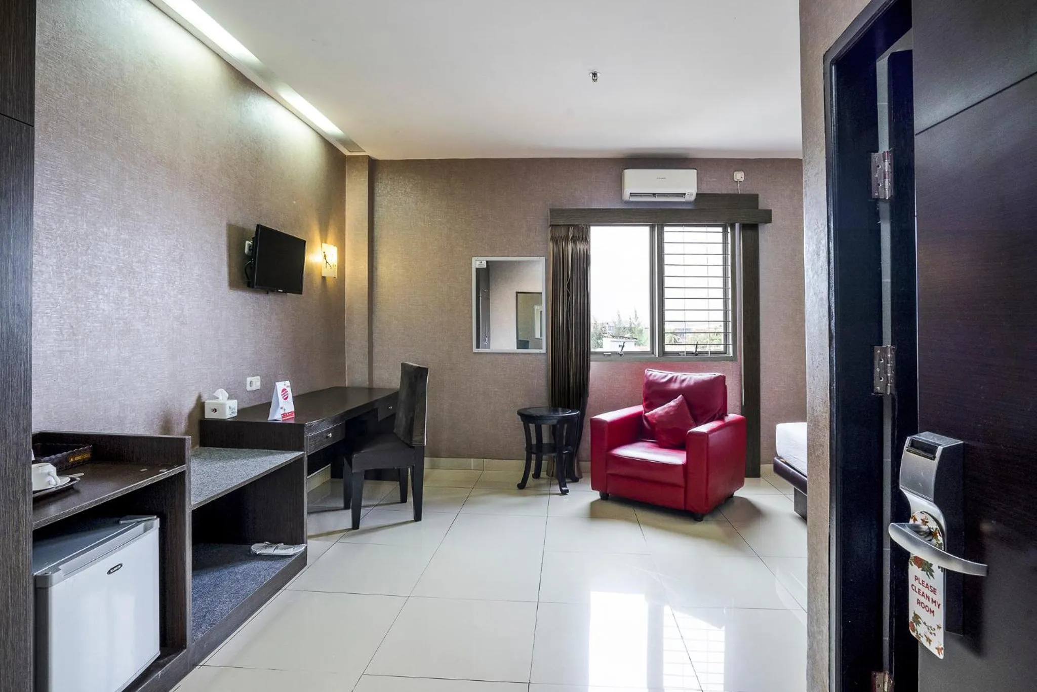 Seating area in Hotel Grand Kartika