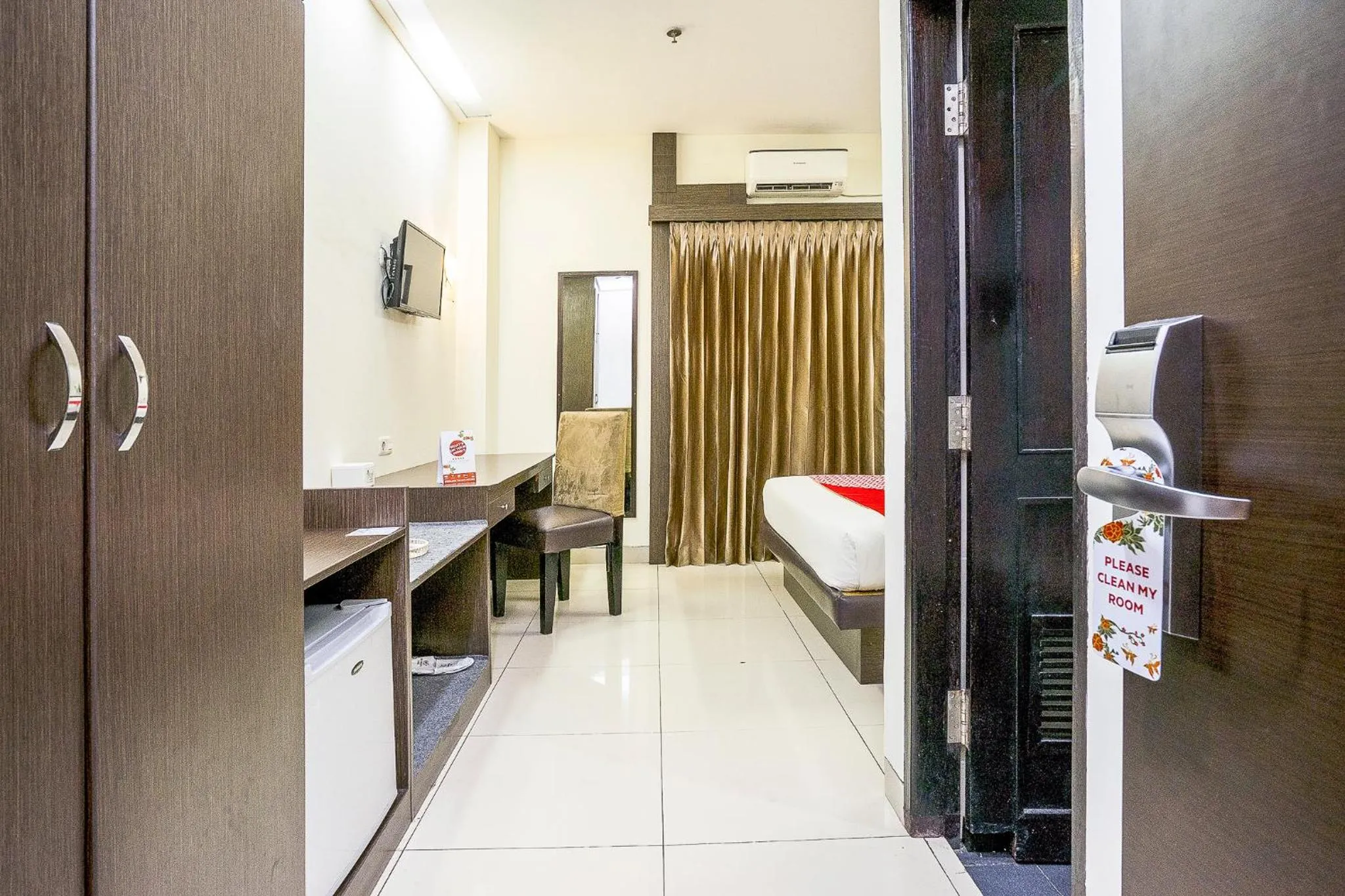 Bedroom in Hotel Grand Kartika