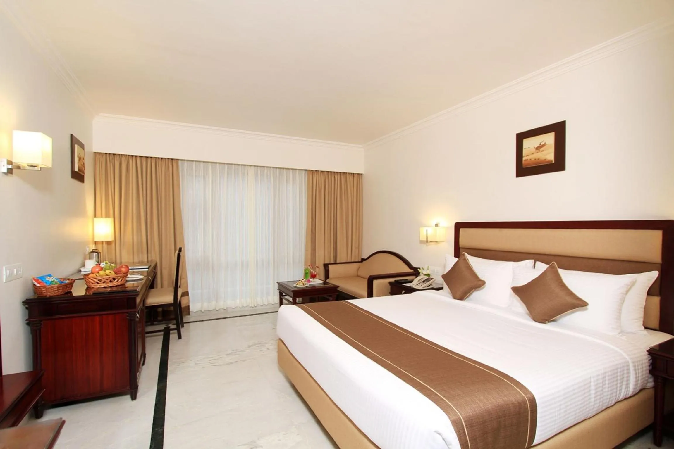 TV and multimedia, Bed in The Rialto Hotel