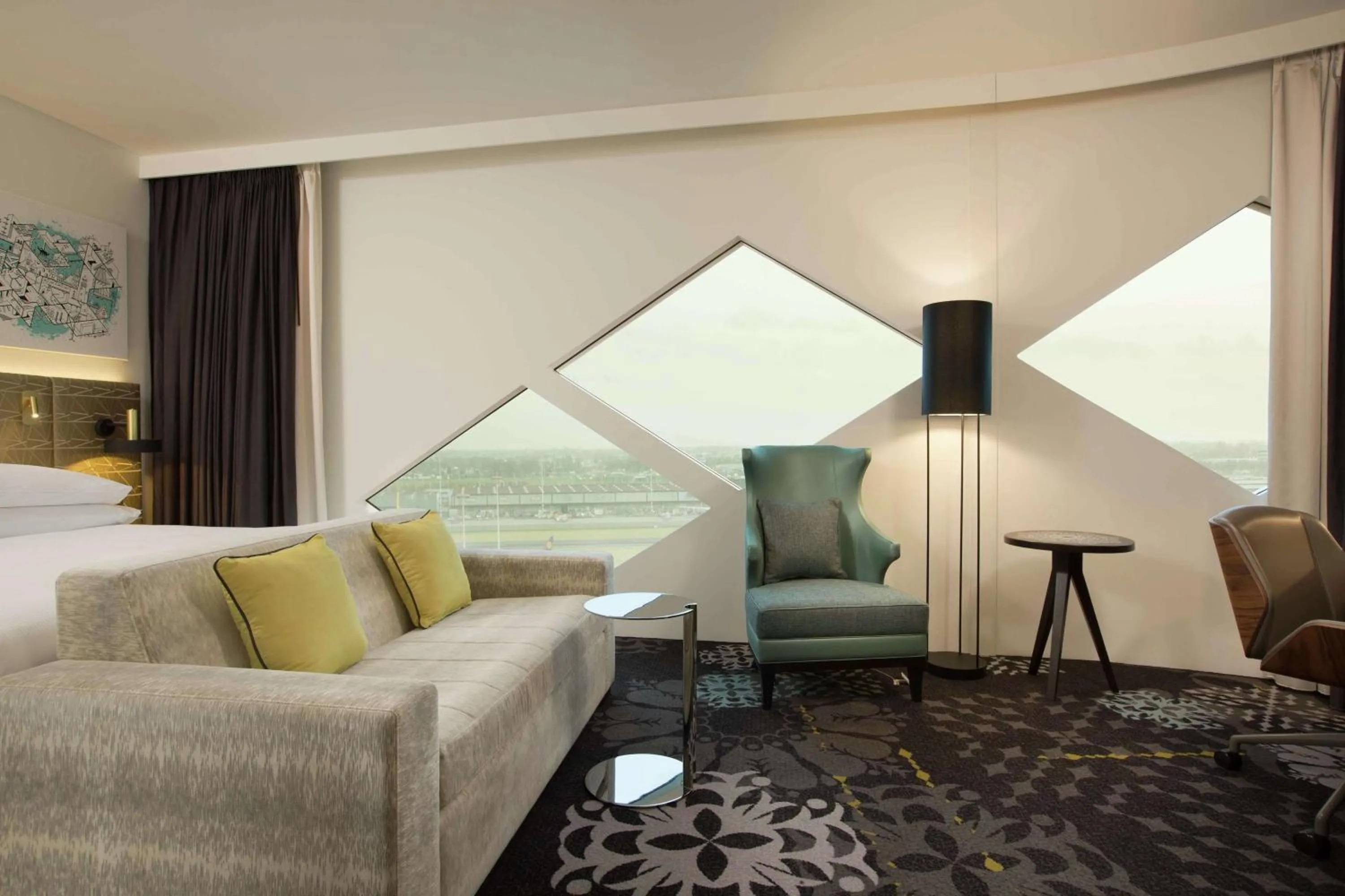 Bed in Hilton Amsterdam Airport Schiphol