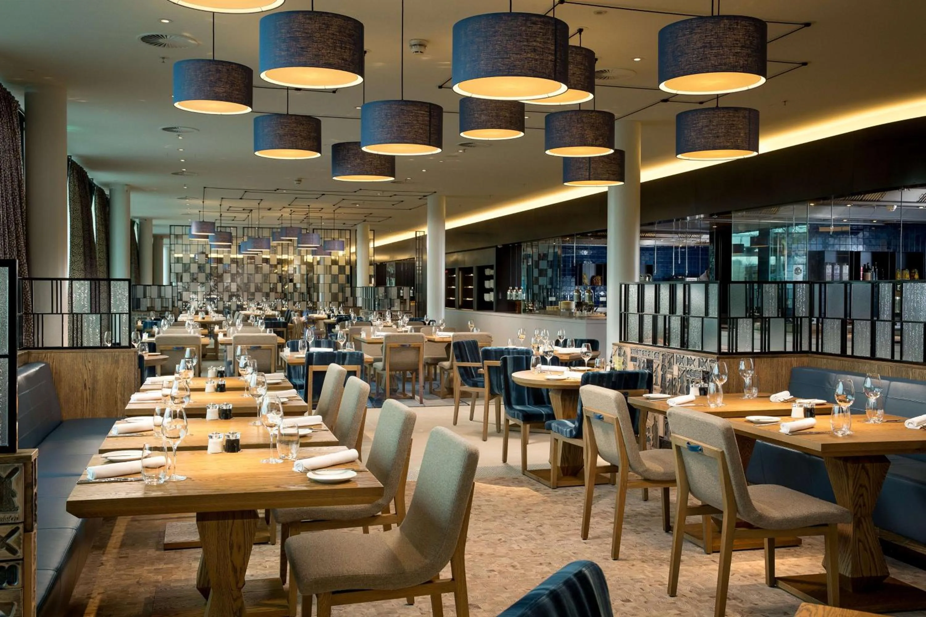 Restaurant/places to eat in Hilton Amsterdam Airport Schiphol