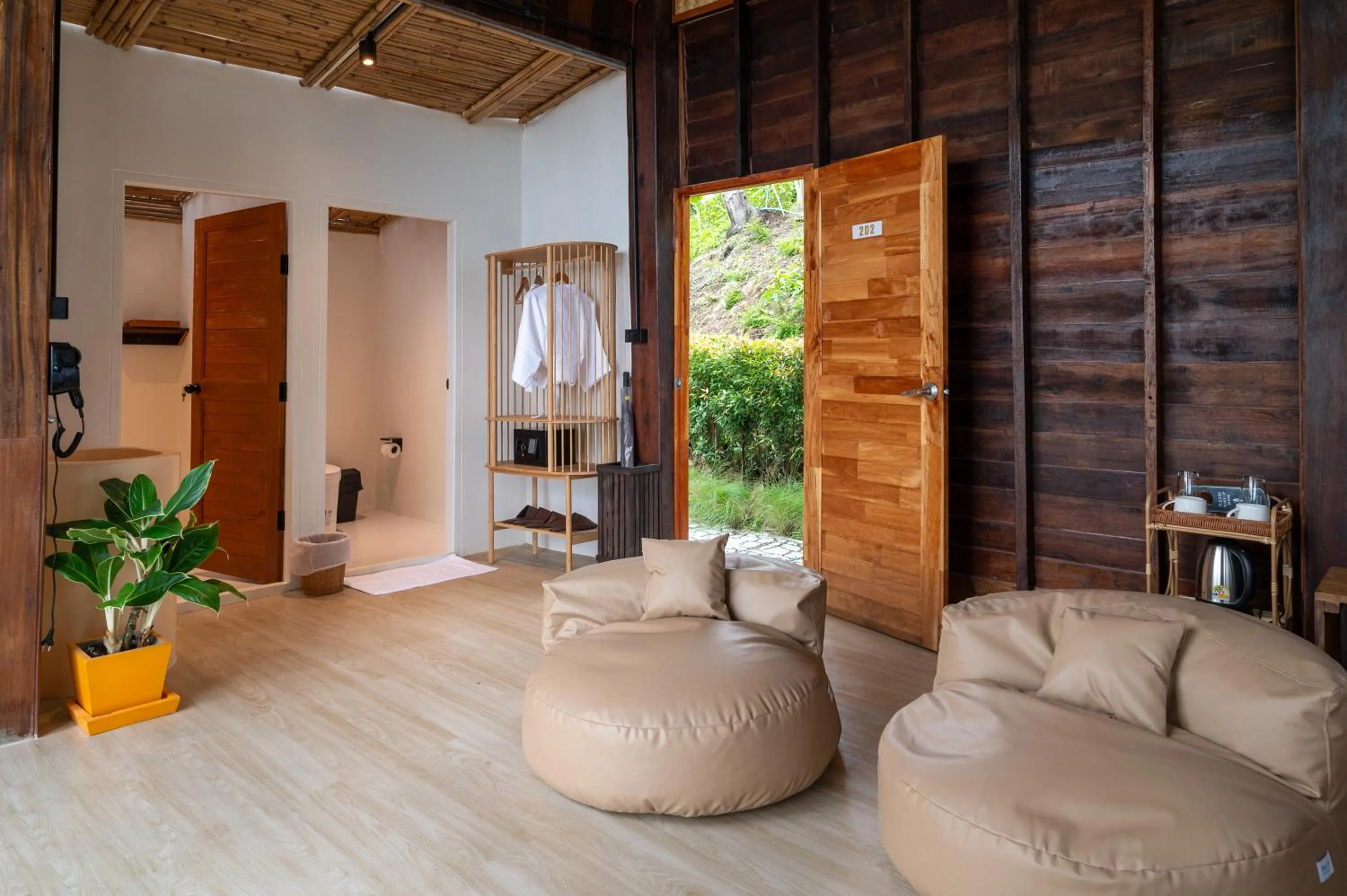 Photo of the whole room in RoomQuest THEVA Resort Koh Samui