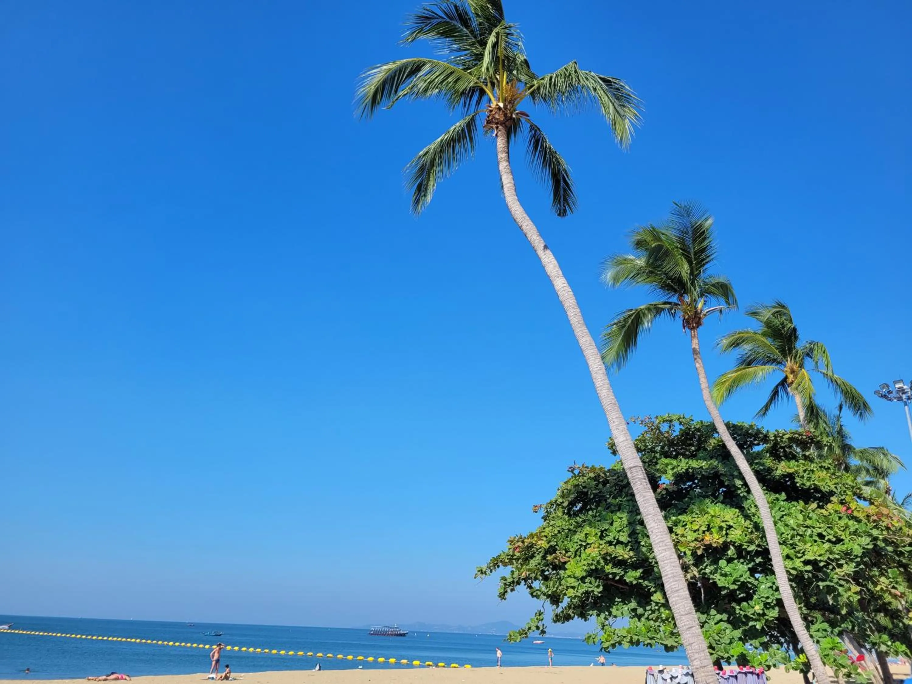 Area and facilities in Sorot Darika Jomtien Beach