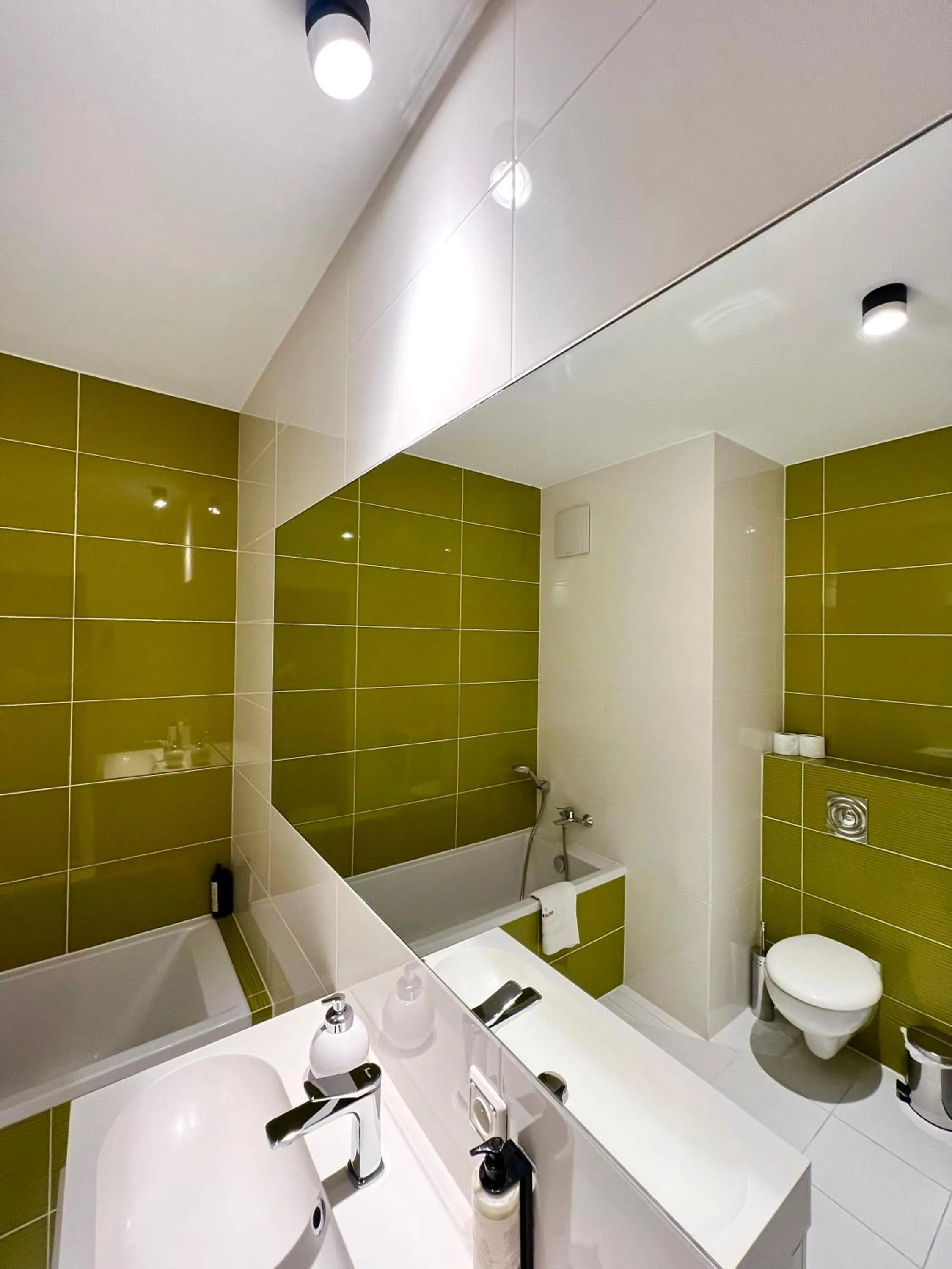 Toilet in inQse Warsaw Centre