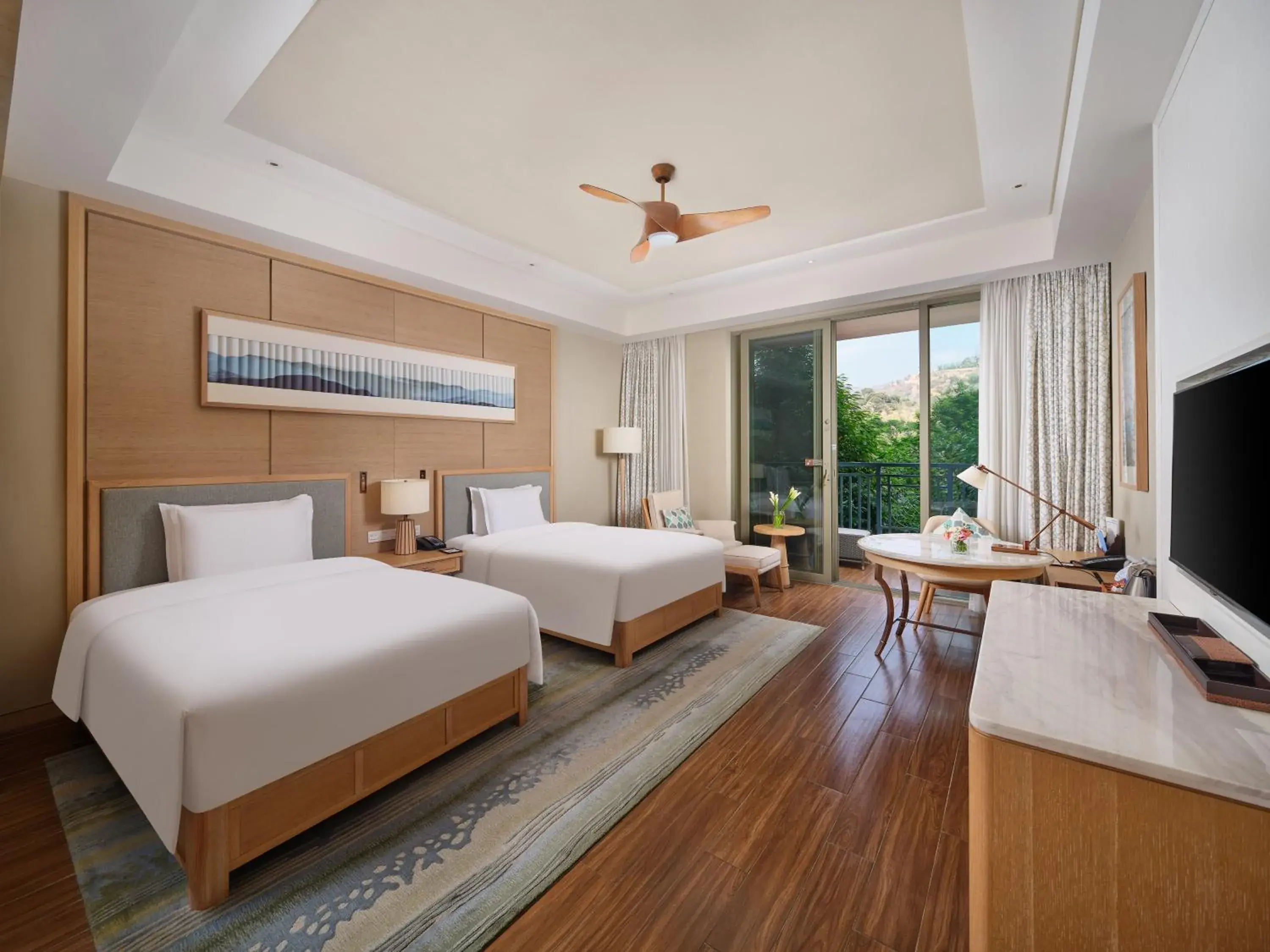 Twin Guest Room in Hilton Yuxi Fuxian Lake Twin Guest Room in Hilton Yuxi Fuxian Lake