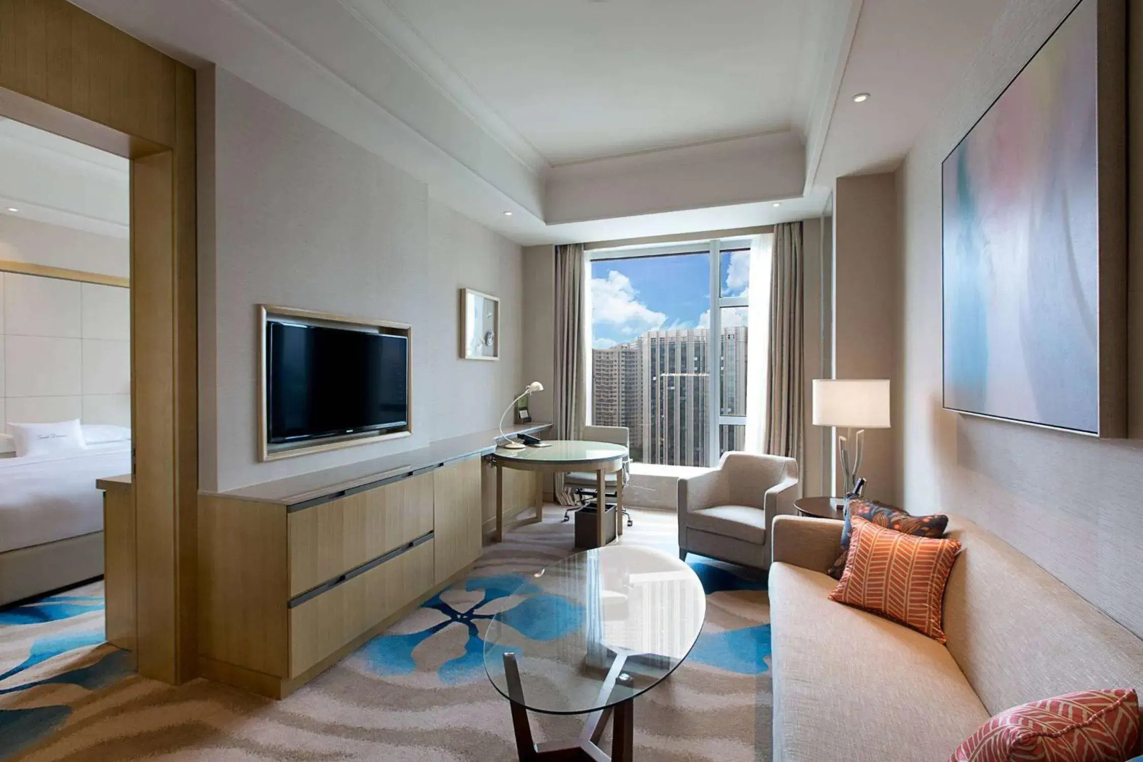 Deluxe King Suite in DoubleTree by Hilton Hotel Xiamen - Wuyuan Bay Deluxe King Suite in DoubleTree by Hilton Hotel Xiamen - Wuyuan Bay