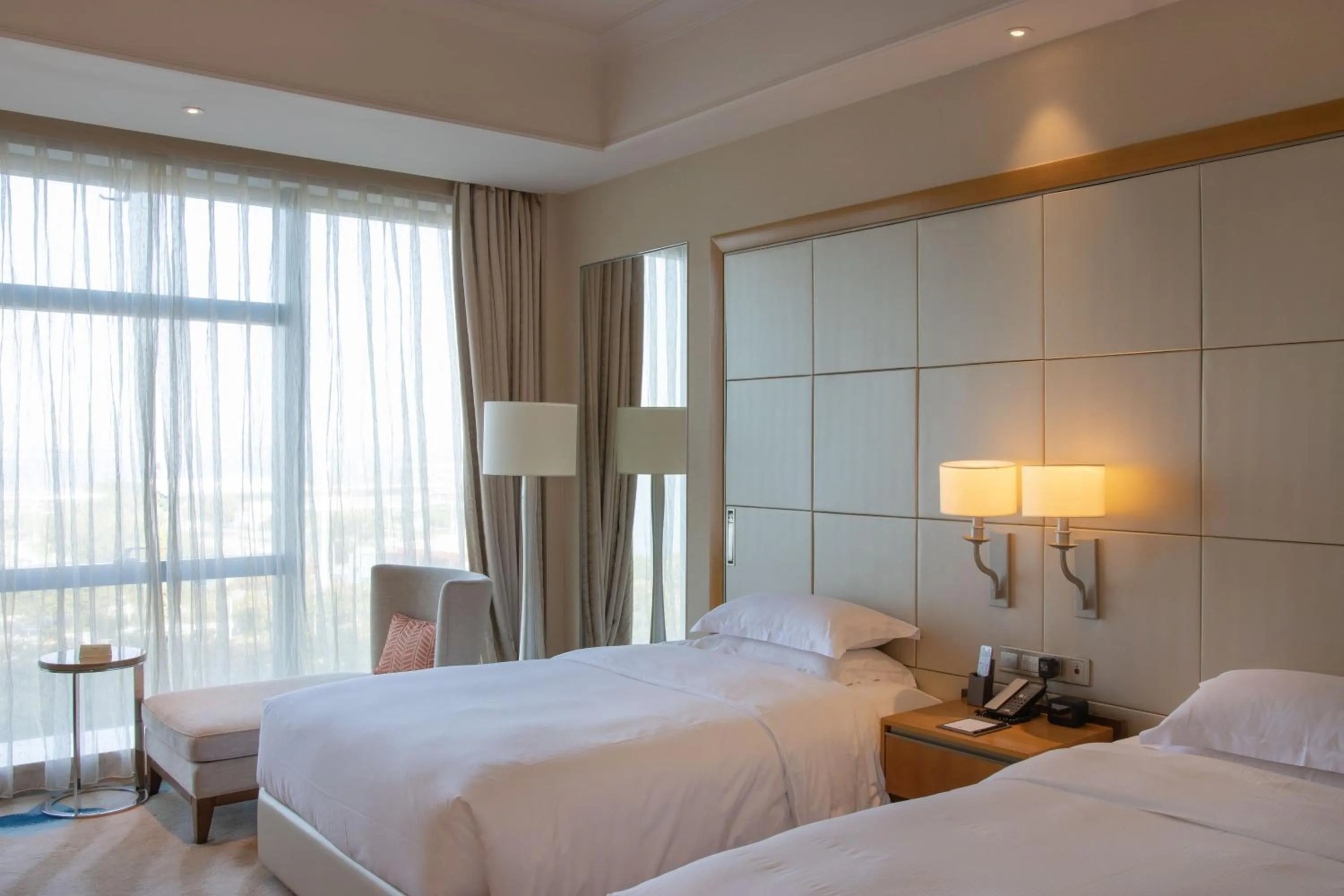 Bed in DoubleTree by Hilton Hotel Xiamen - Wuyuan Bay