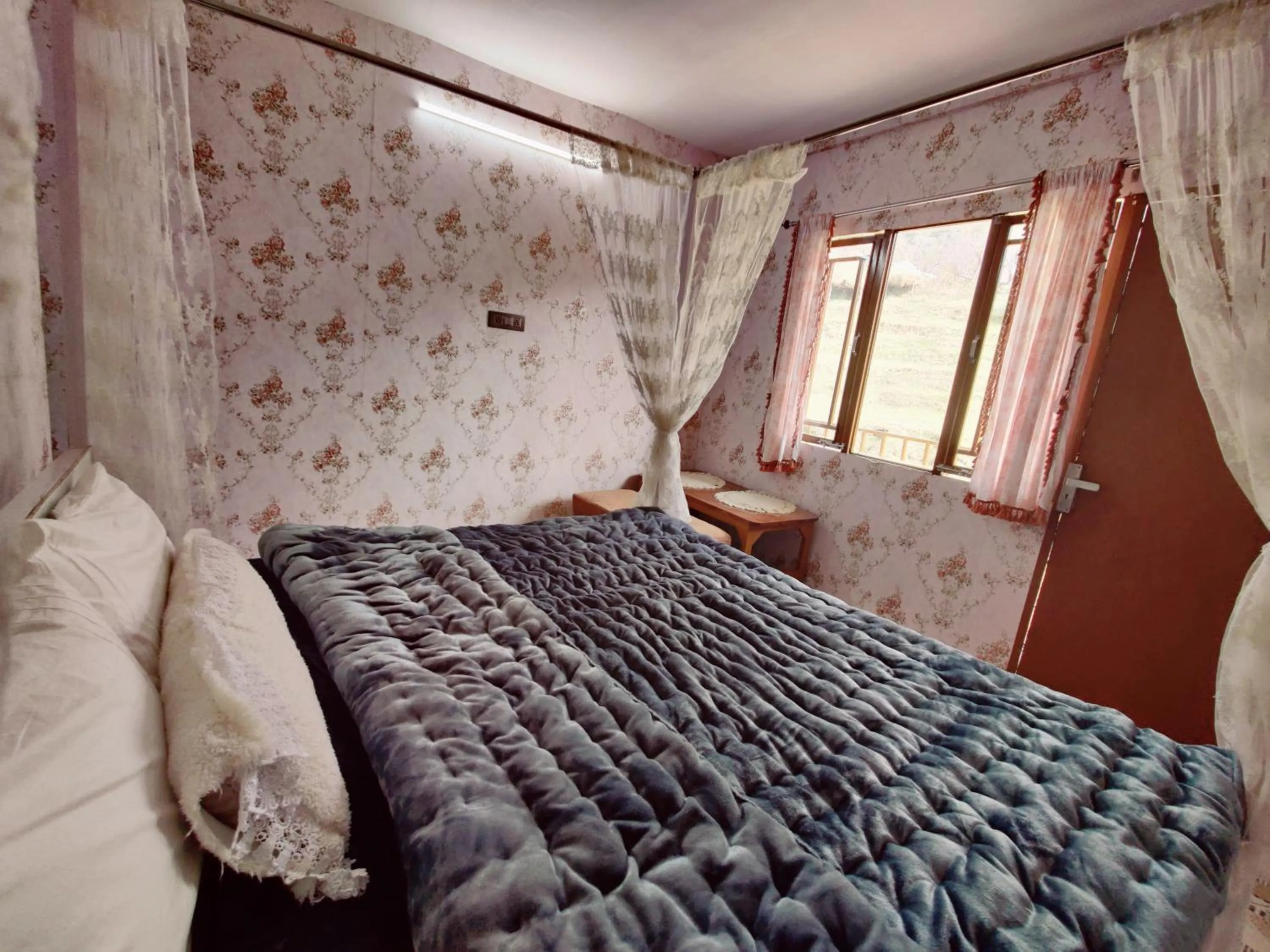 Bed in The Rare Ones, Bhalugaad Resort and game Zone