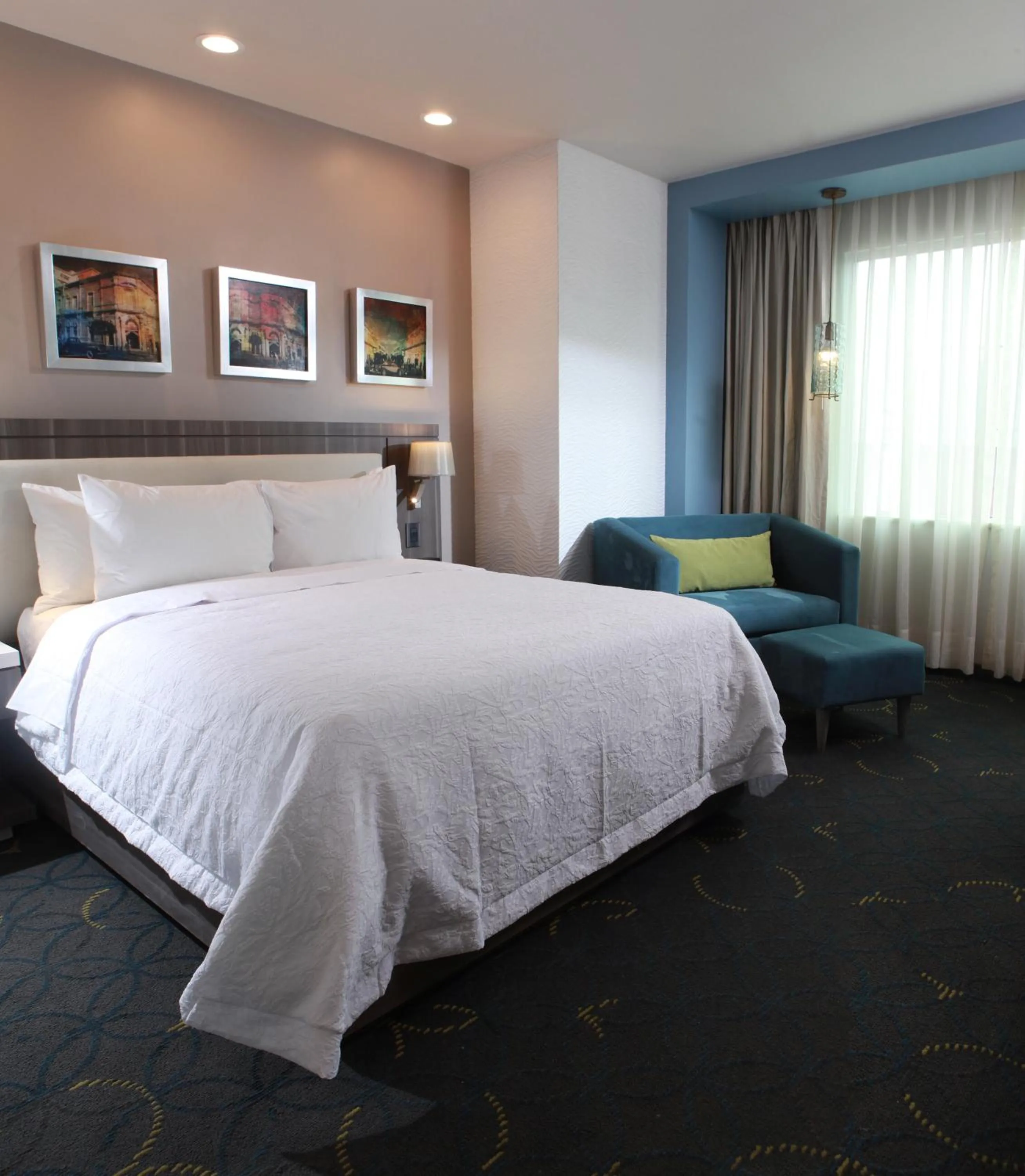 Bed in Hampton Inn & Suites by Hilton Aguascalientes Aeropuerto