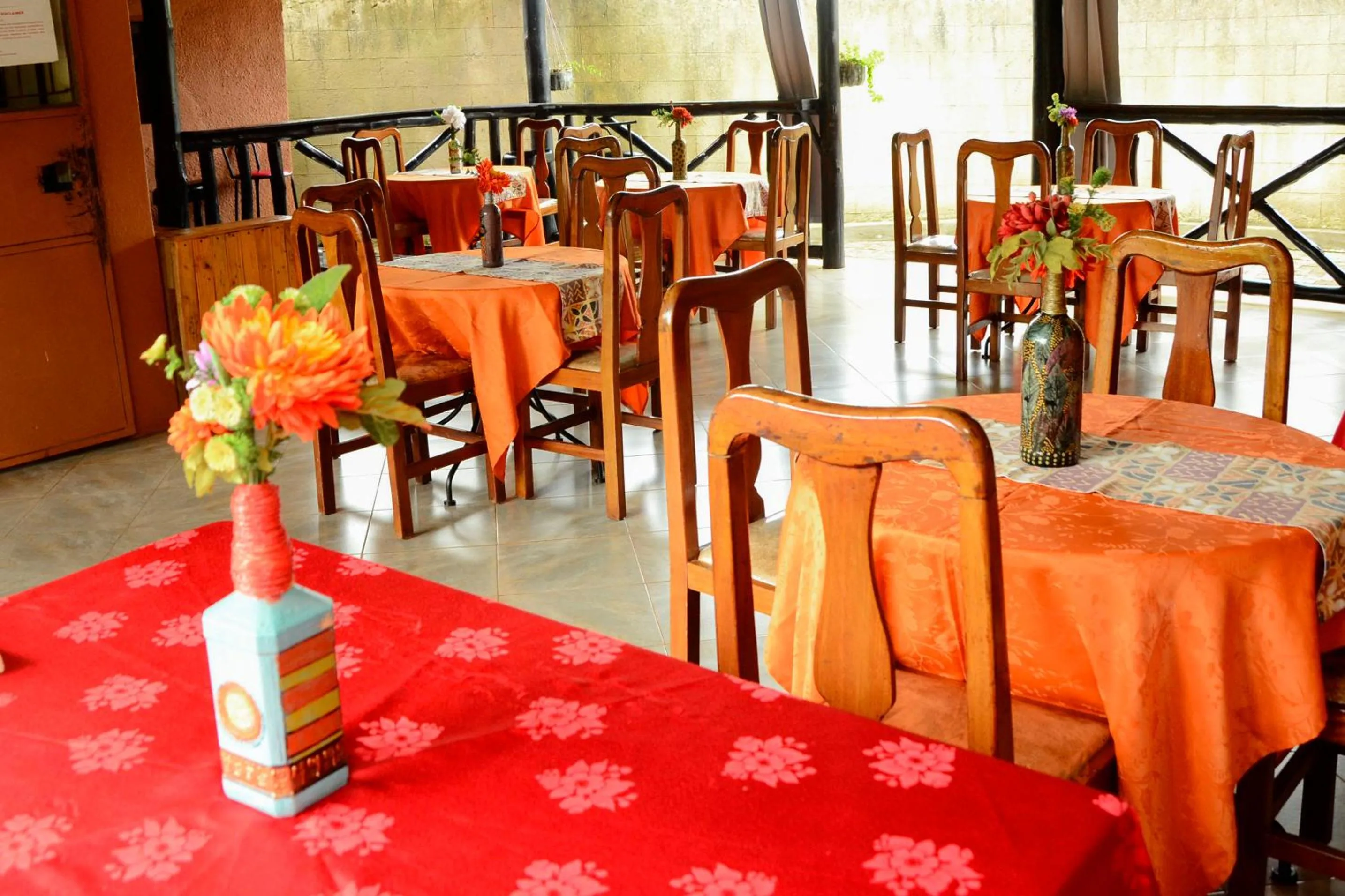 Restaurant/places to eat in Gorilla African Guest House