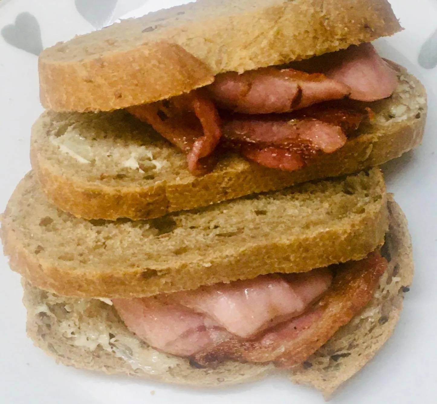 Breakfast in Burnside Lodge