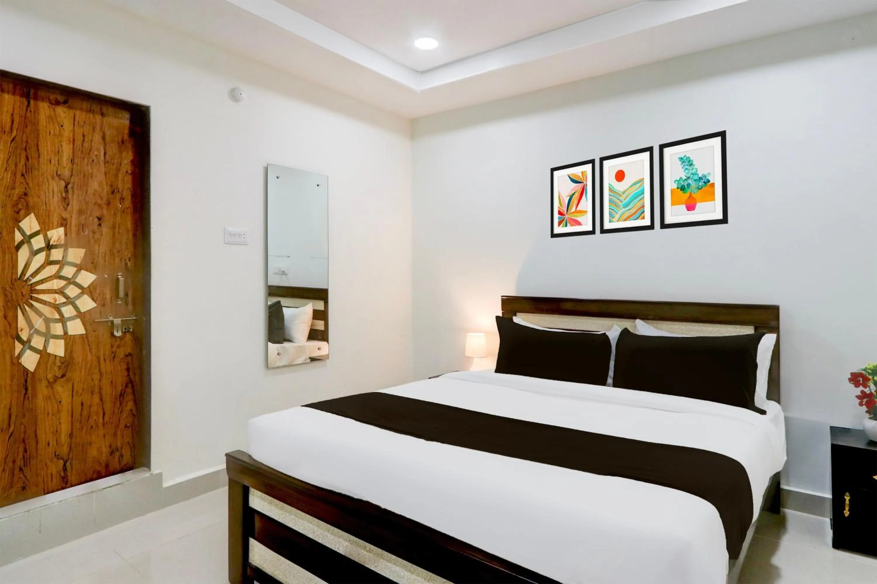 Bedroom, Bed in Super Collection O Madhapur Near Cyber Tower