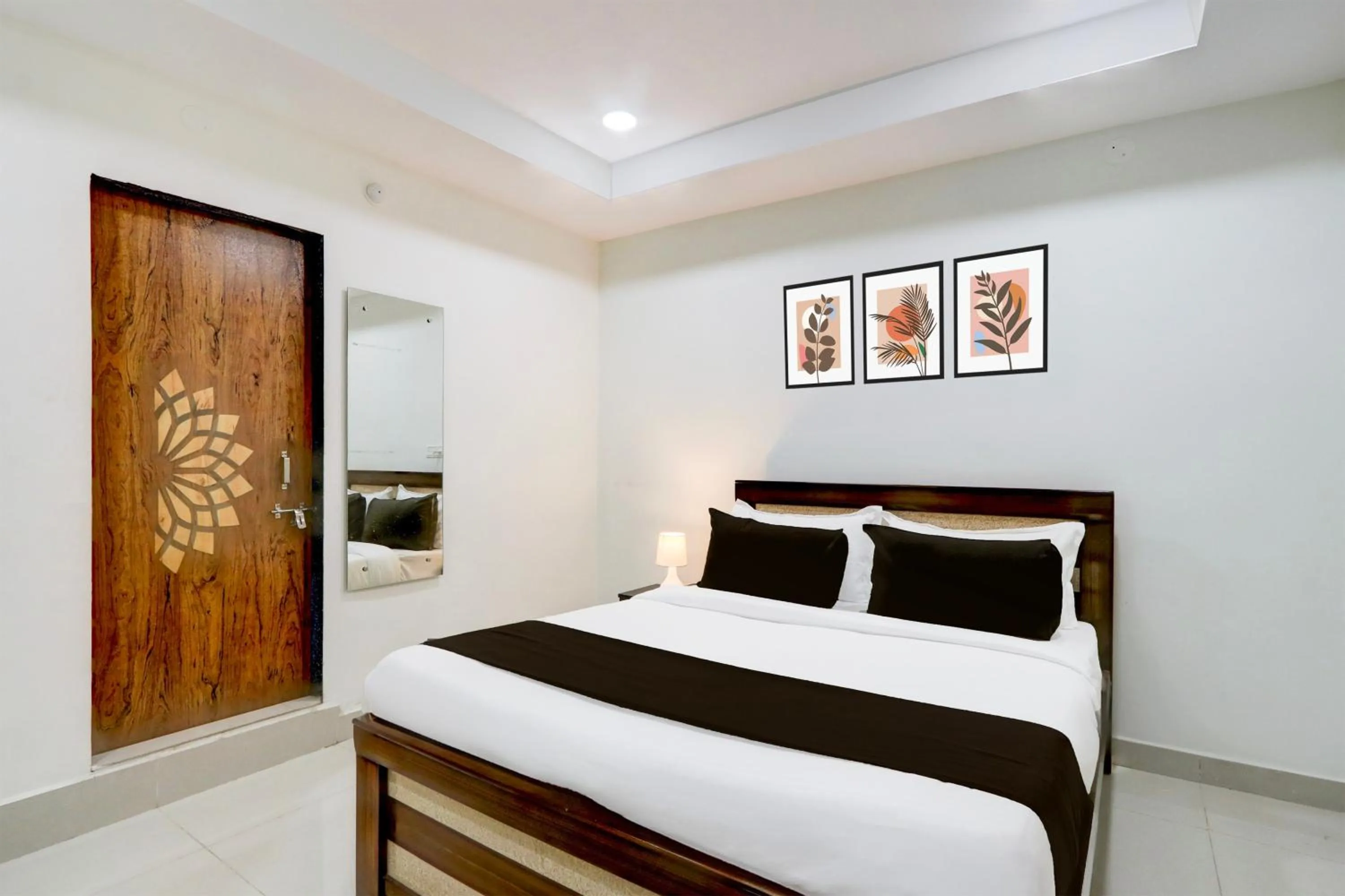 Bedroom, Bed in Super Collection O Madhapur Near Cyber Tower