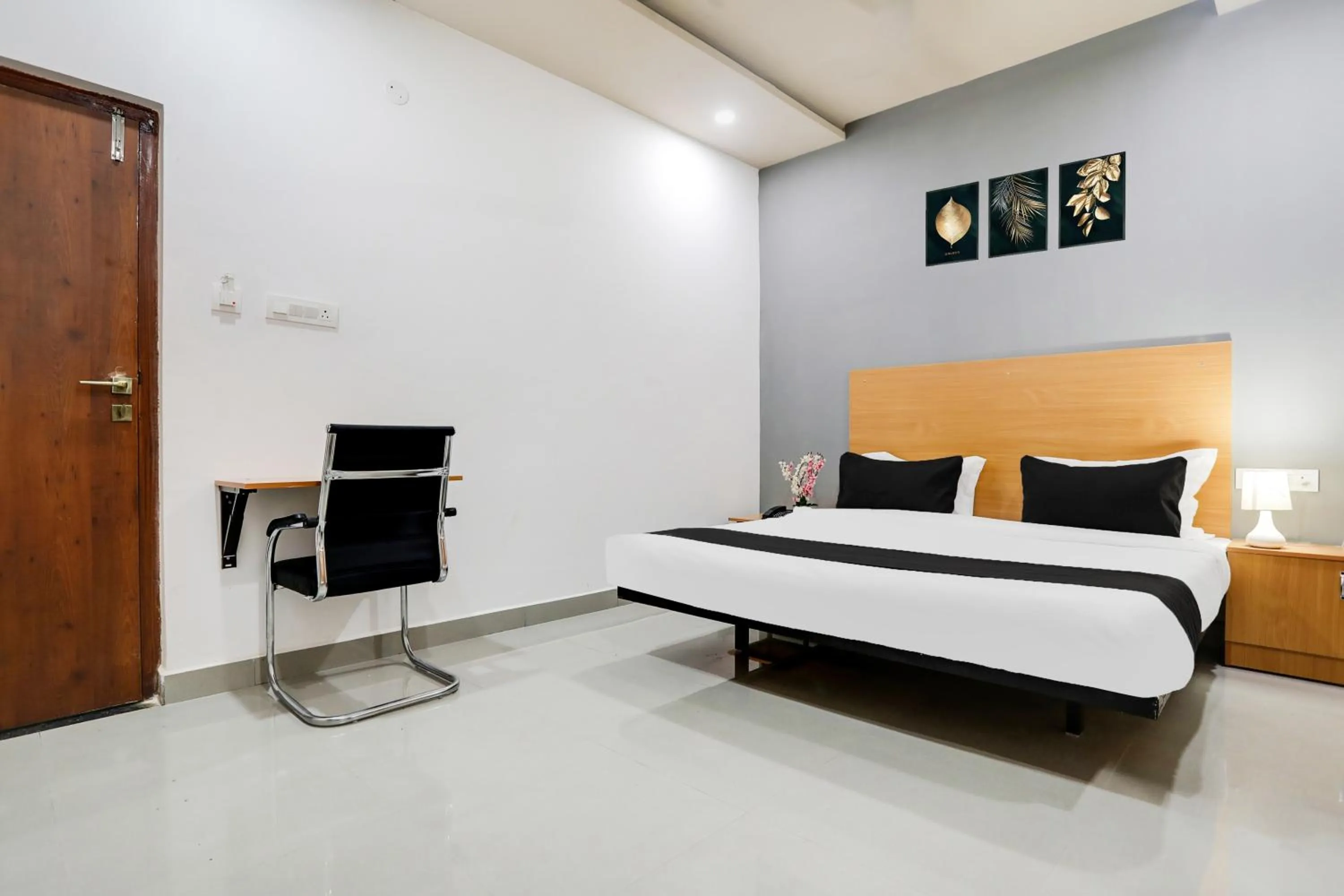 Bedroom, Bed in Super Townhouse Shamshabad Near Airport