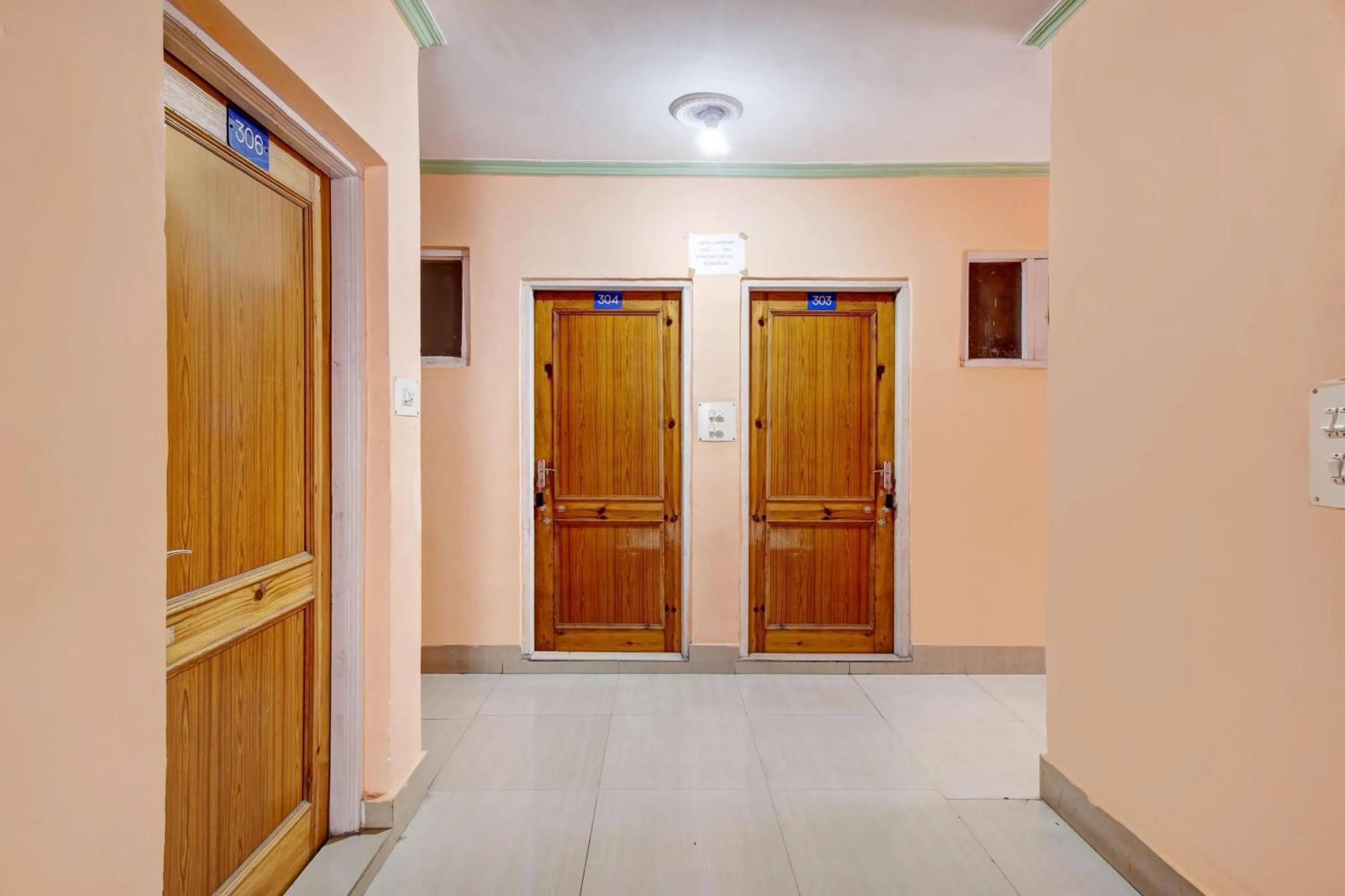 Lobby or reception in Super Collection O Rajbagh formerly Lavender