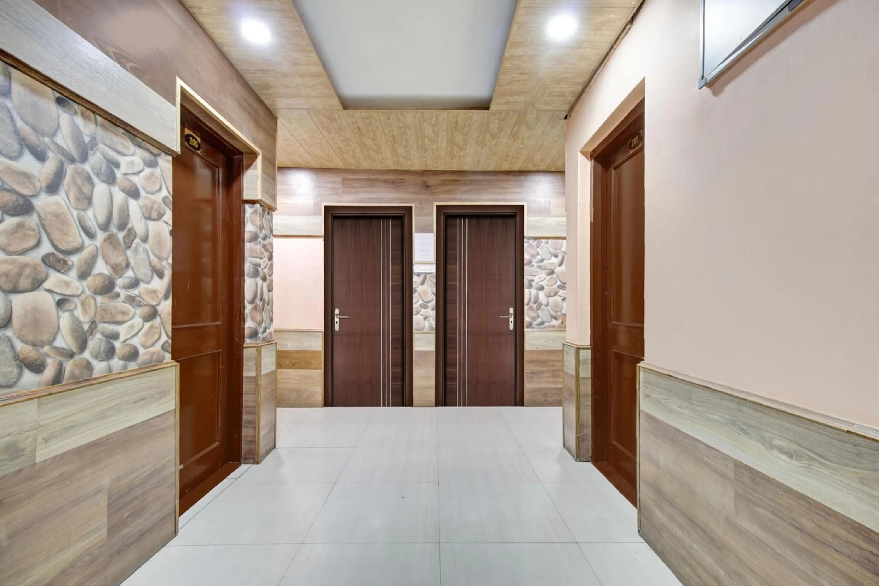 Lobby or reception in Super Collection O Rajbagh formerly Lavender