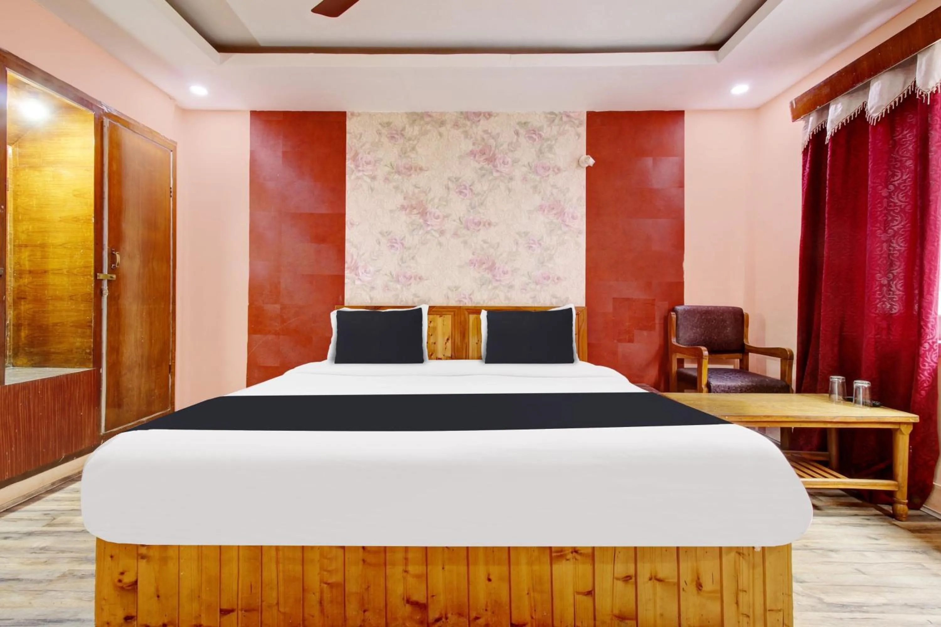 Bedroom, Bed in Super Collection O Rajbagh formerly Lavender