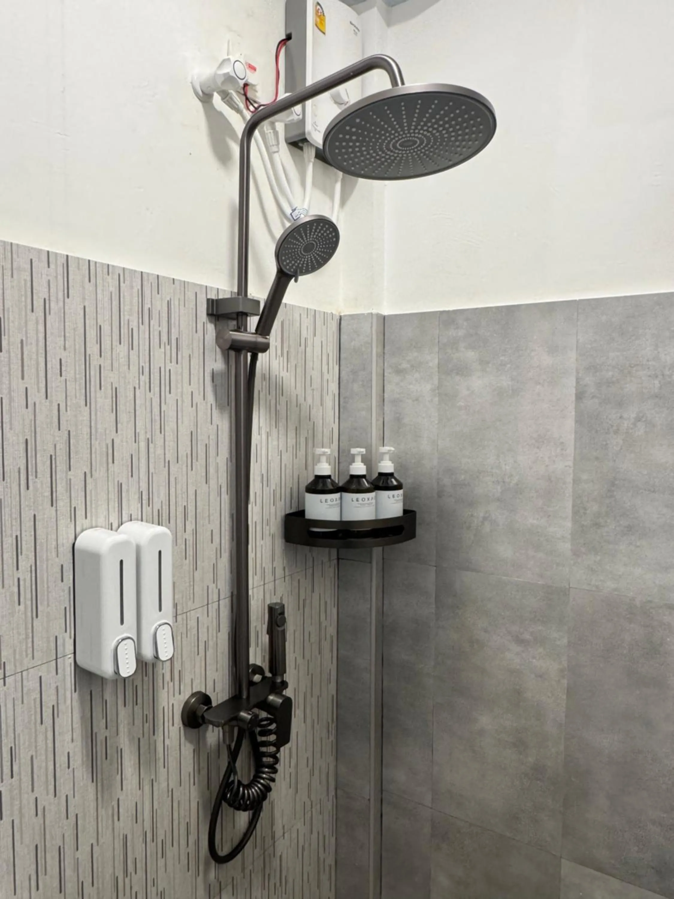 Shower in Navaya Dhiffushi