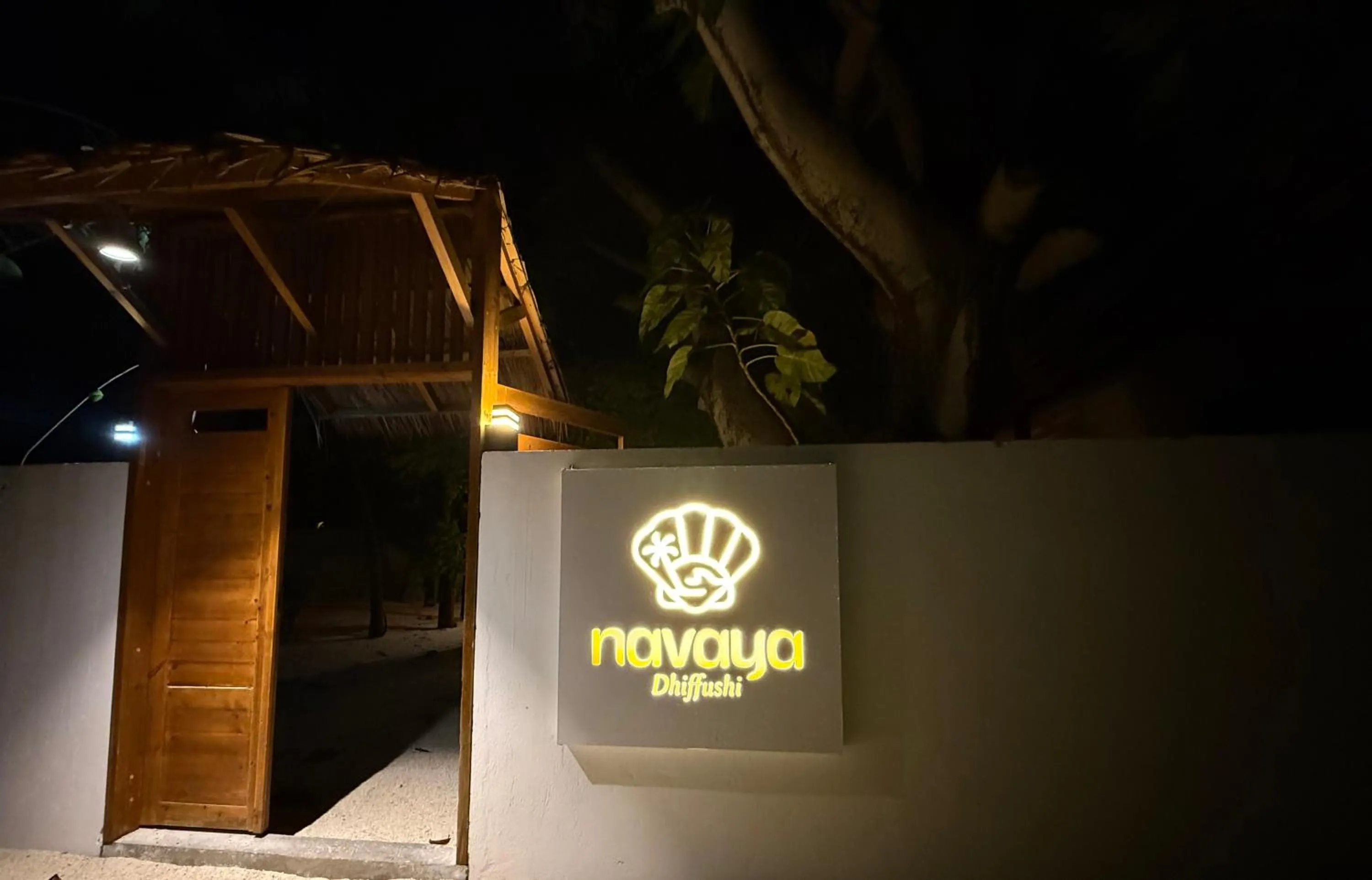 Property building in Navaya Dhiffushi