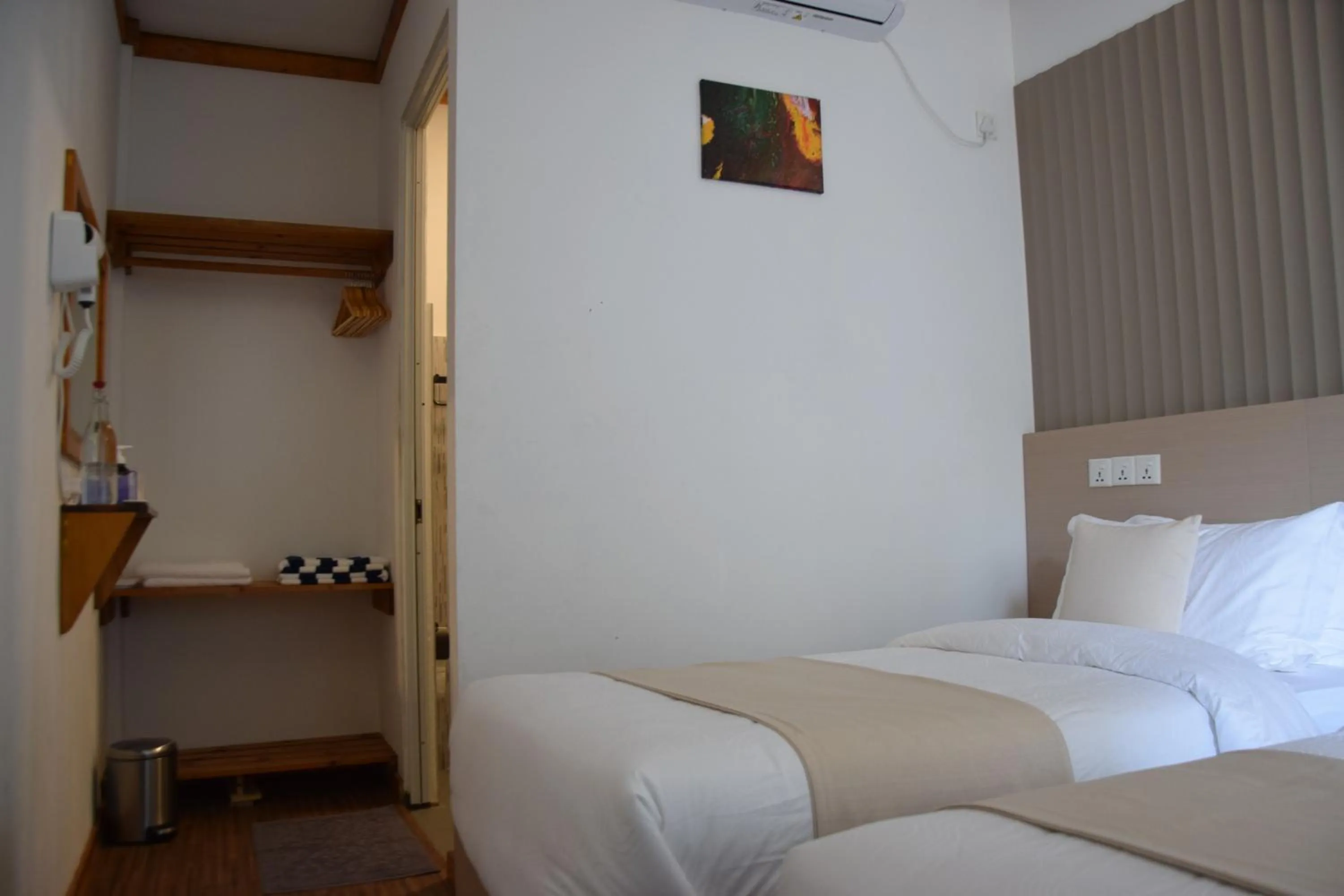 Bed in Navaya Dhiffushi