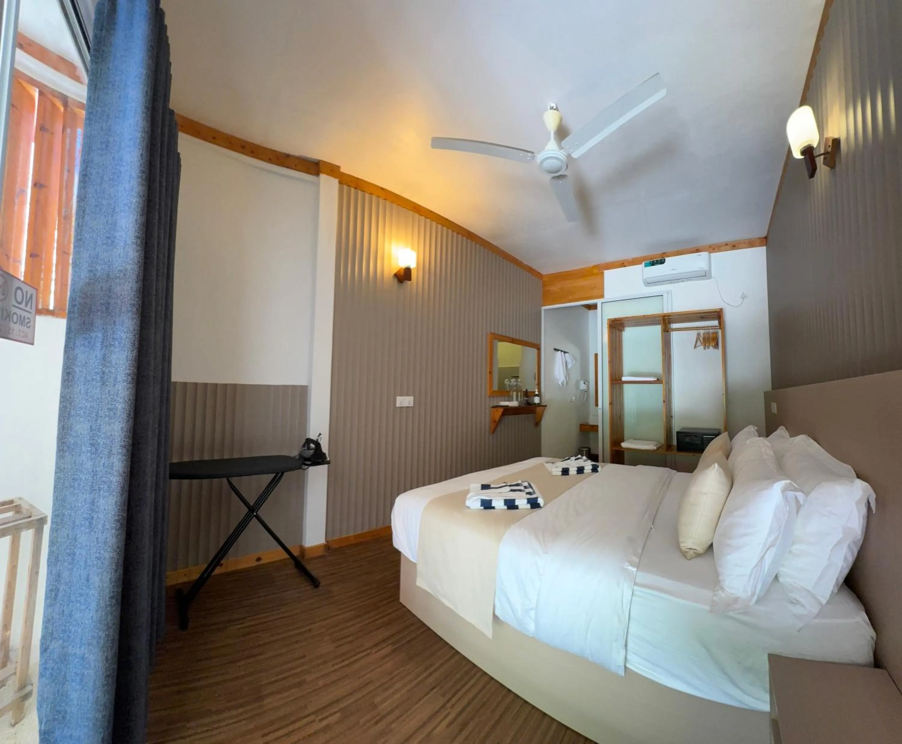 Bed in Navaya Dhiffushi