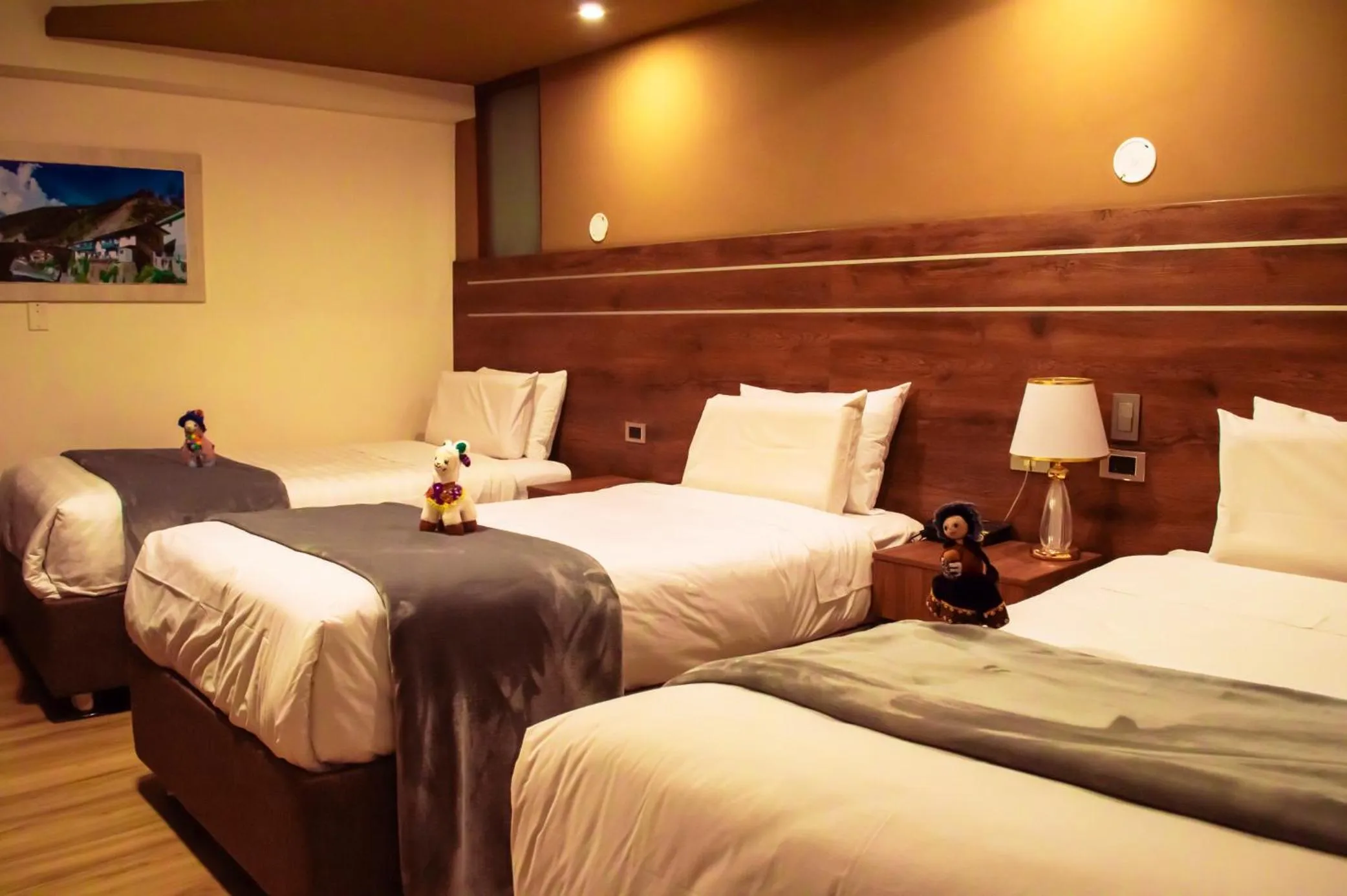 Photo of the whole room, Bed in INKALAM cusco