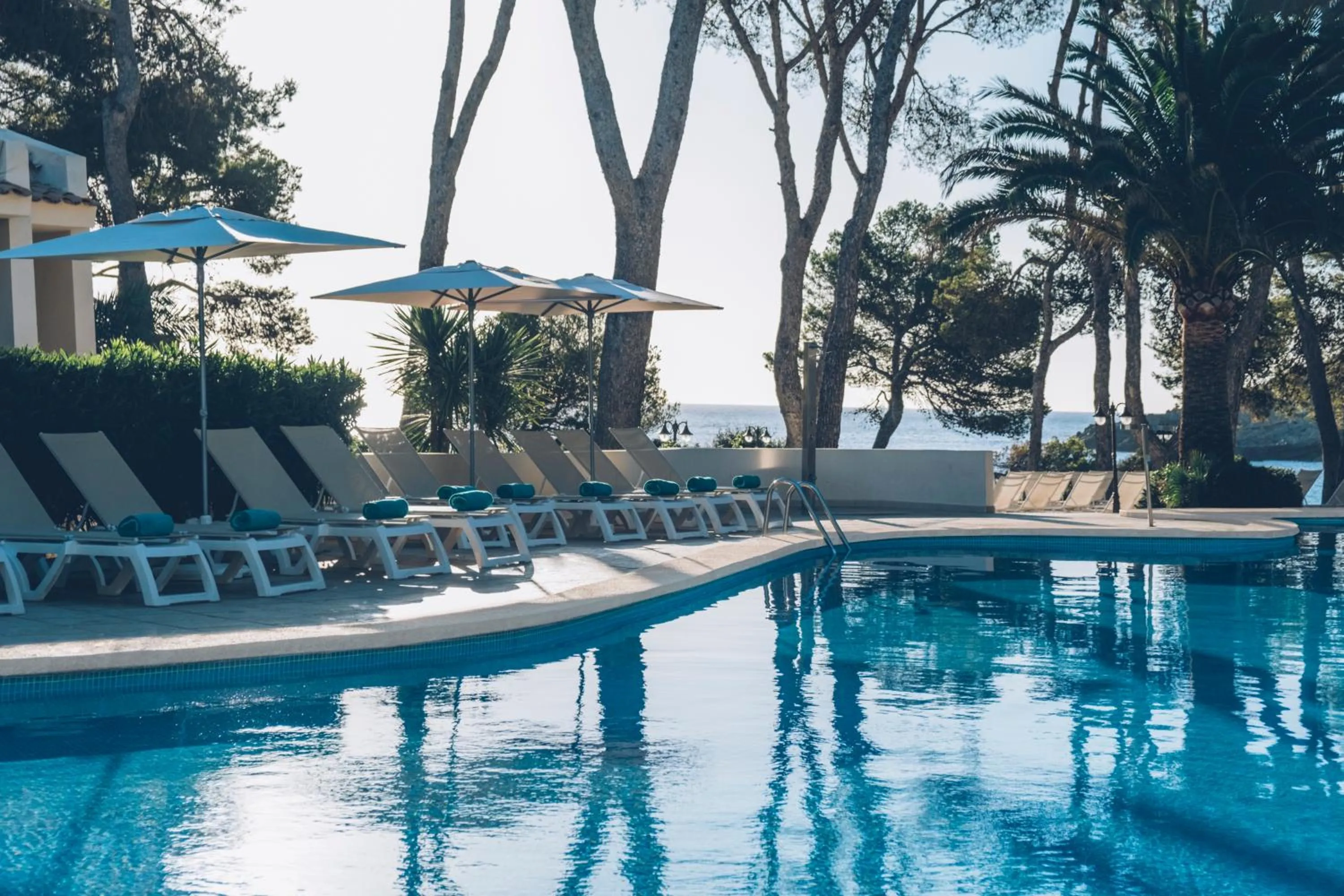 Swimming pool in Iberostar Waves Pinos Park
