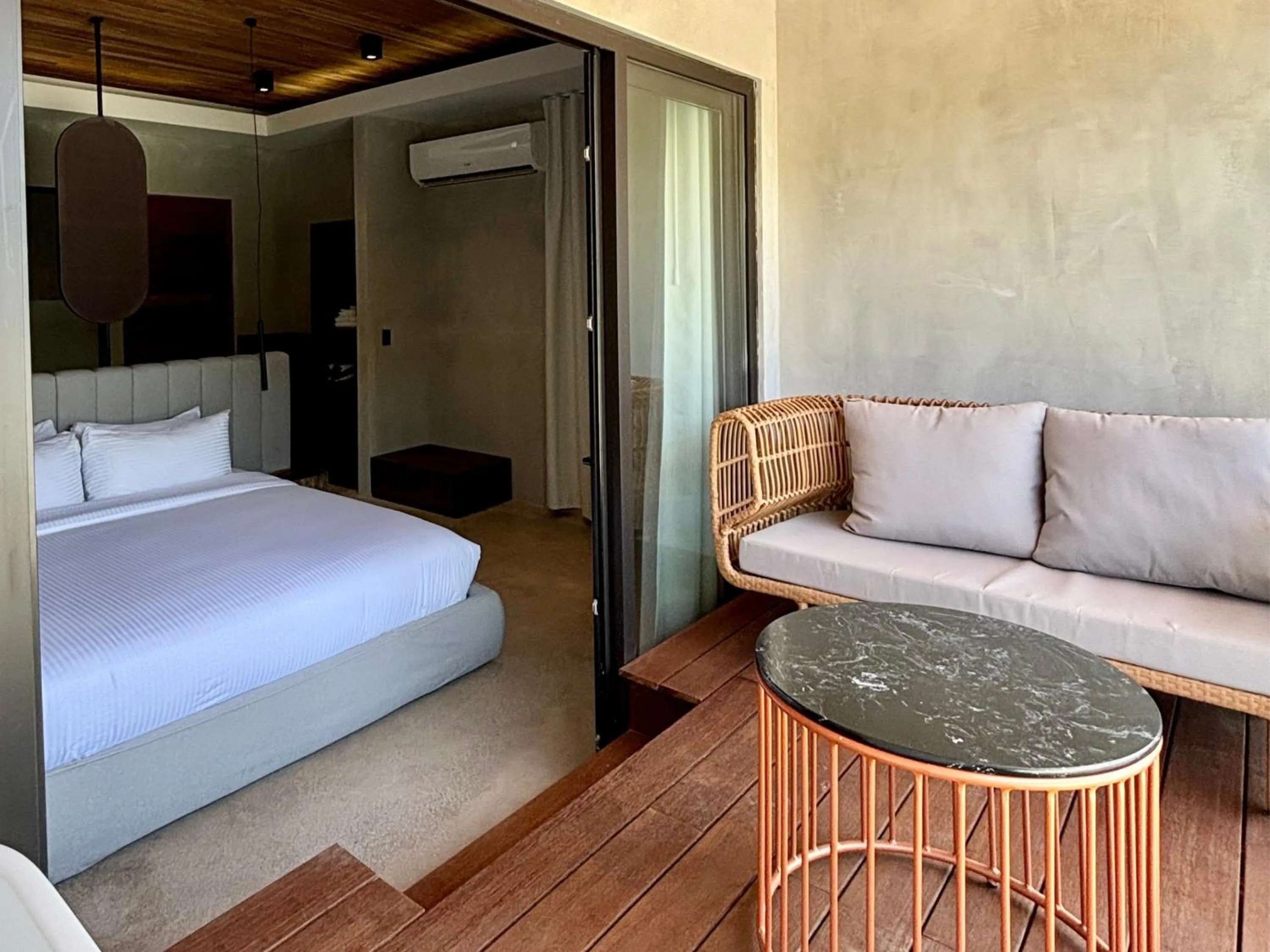 Bedroom, Bed in Blooma Boutique Hotel