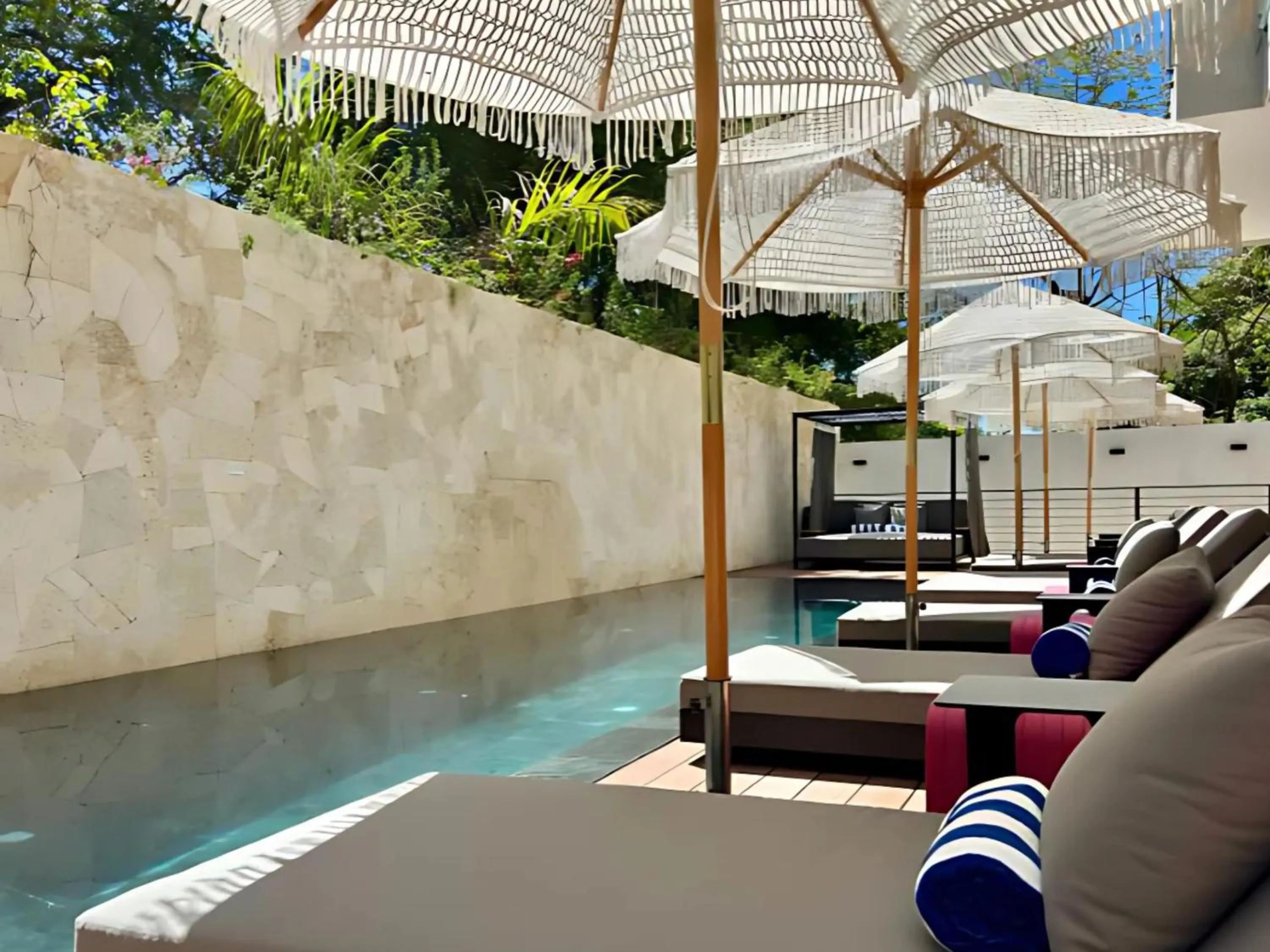Swimming pool in Blooma Boutique Hotel