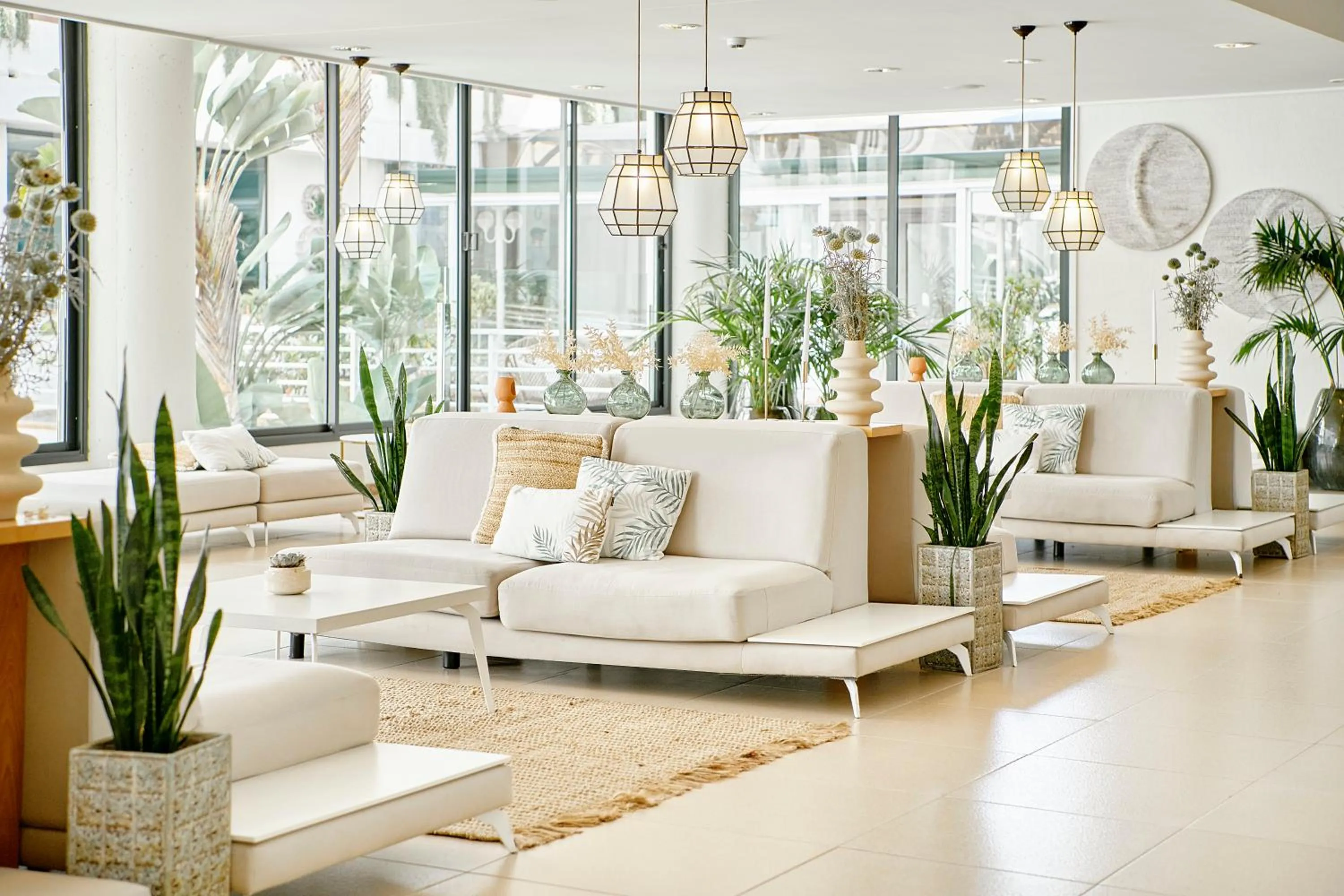 Lobby or reception in Iberostar Waves Cristina