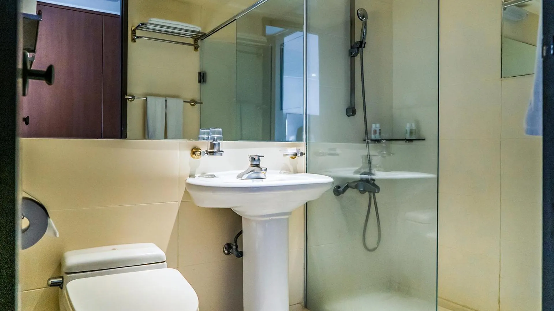 Toilet in Namhae Sports Park Hotel