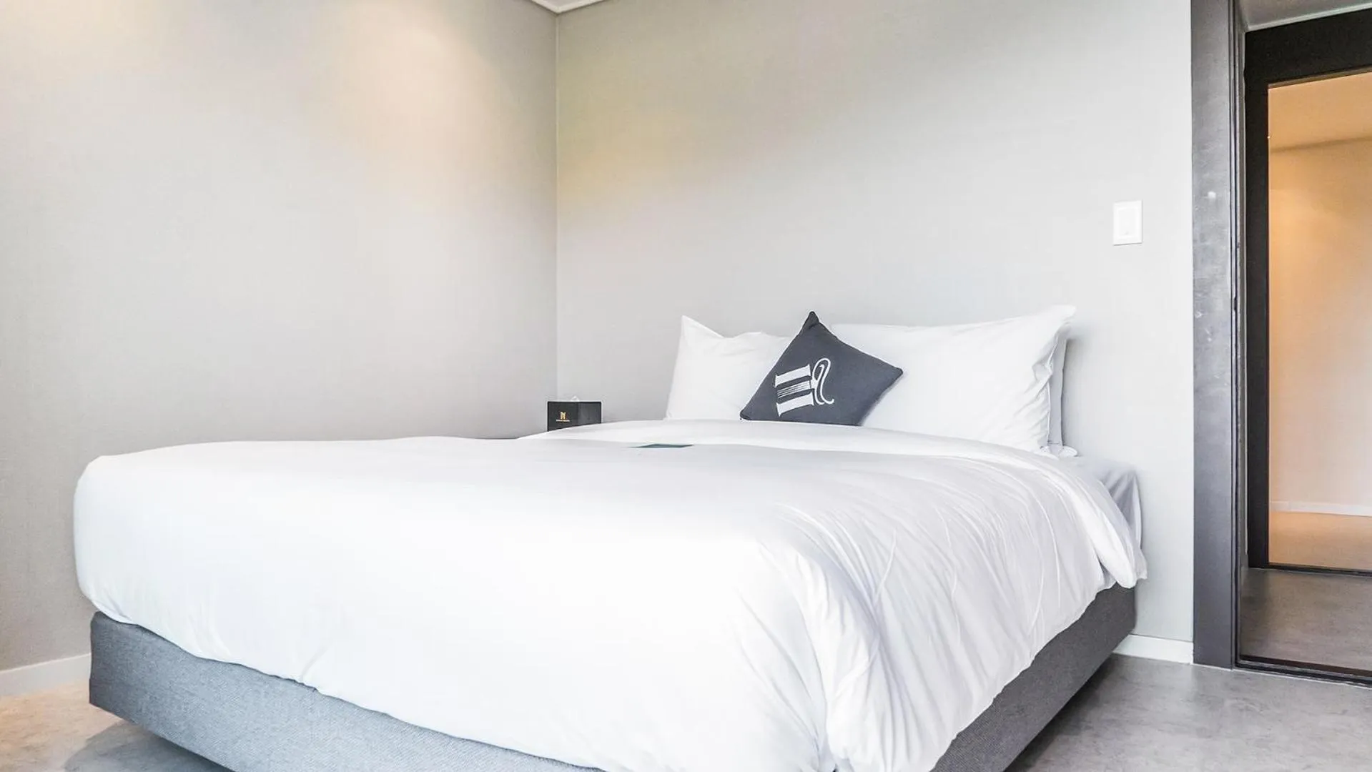 Bed in Namhae Sports Park Hotel