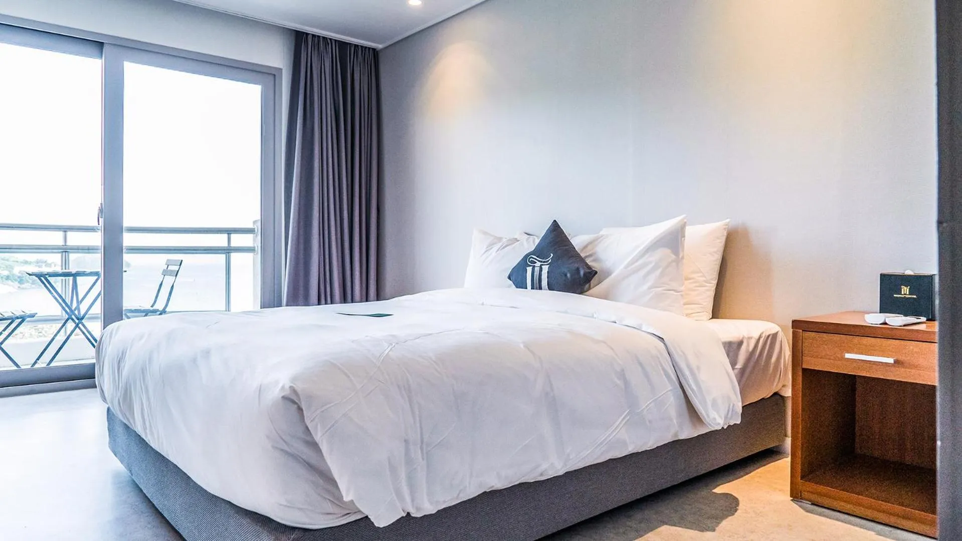 Bed in Namhae Sports Park Hotel