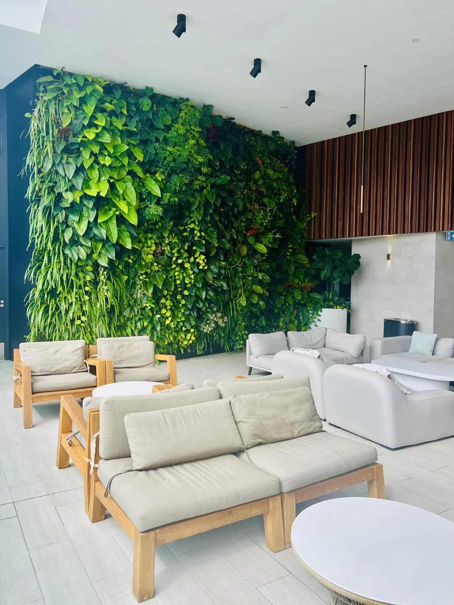 La Jolla Holiday Broadbeach