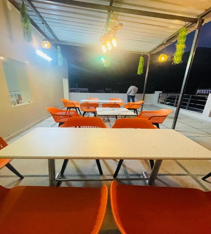 Seating area in The Gange Hill By Green Bird Hospitality