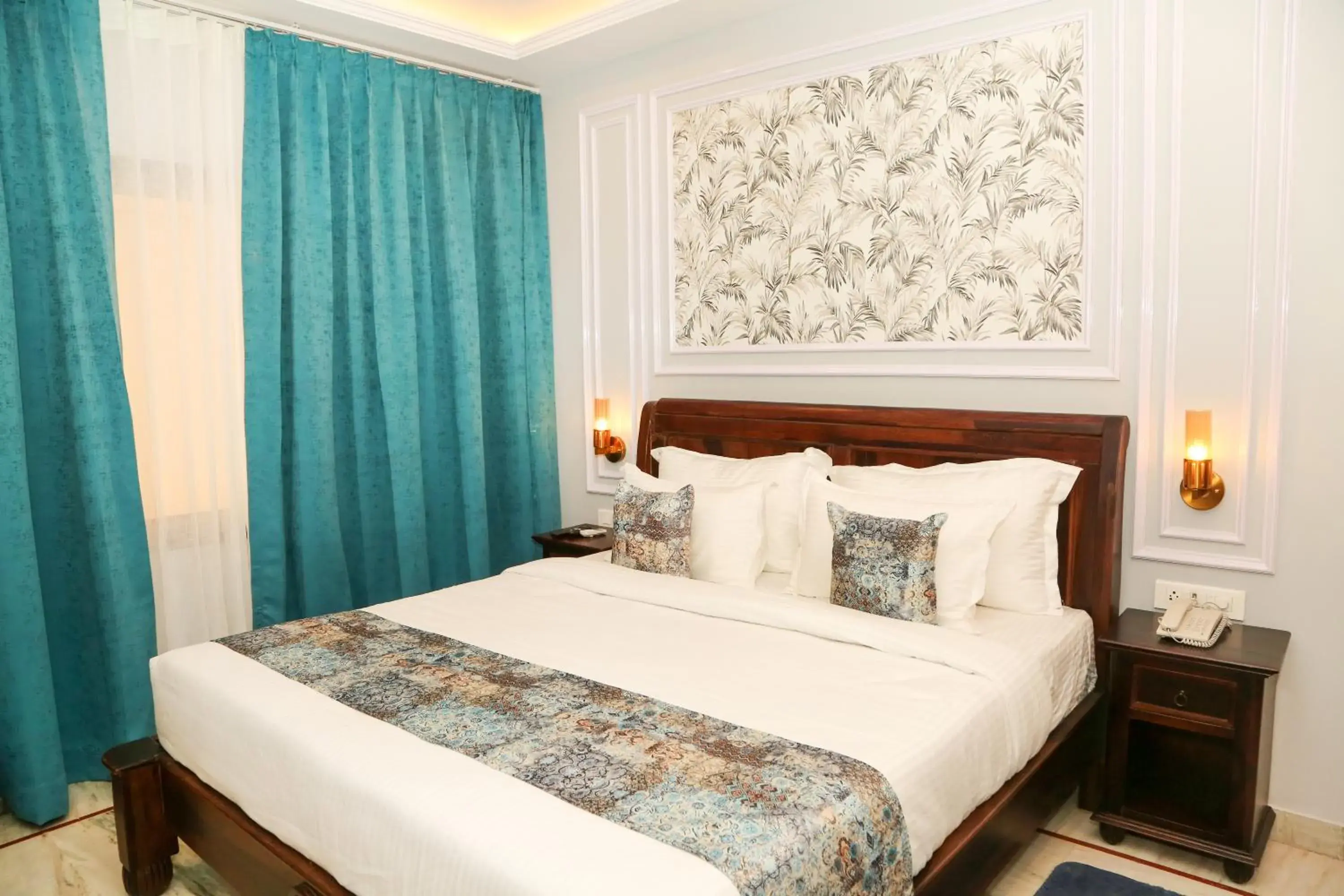 Deluxe Room - single occupancy in The Crescent Deluxe Room - single occupancy in The Crescent