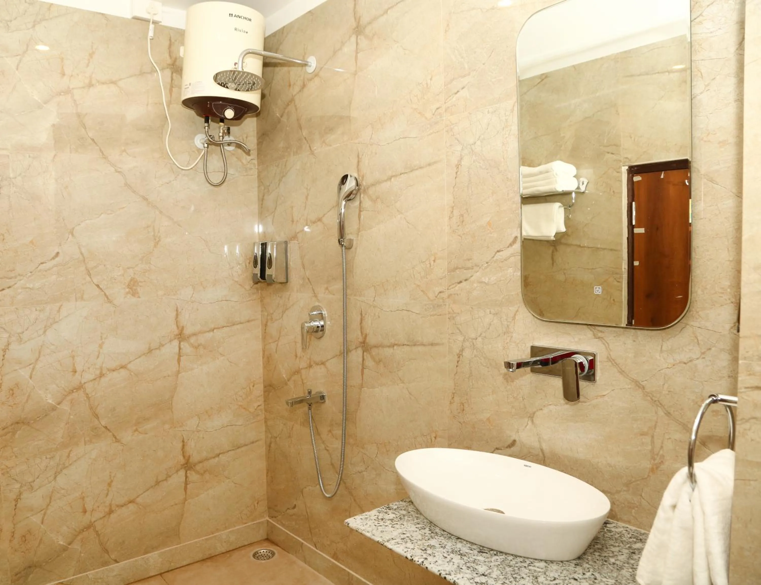 Toilet in The Crescent