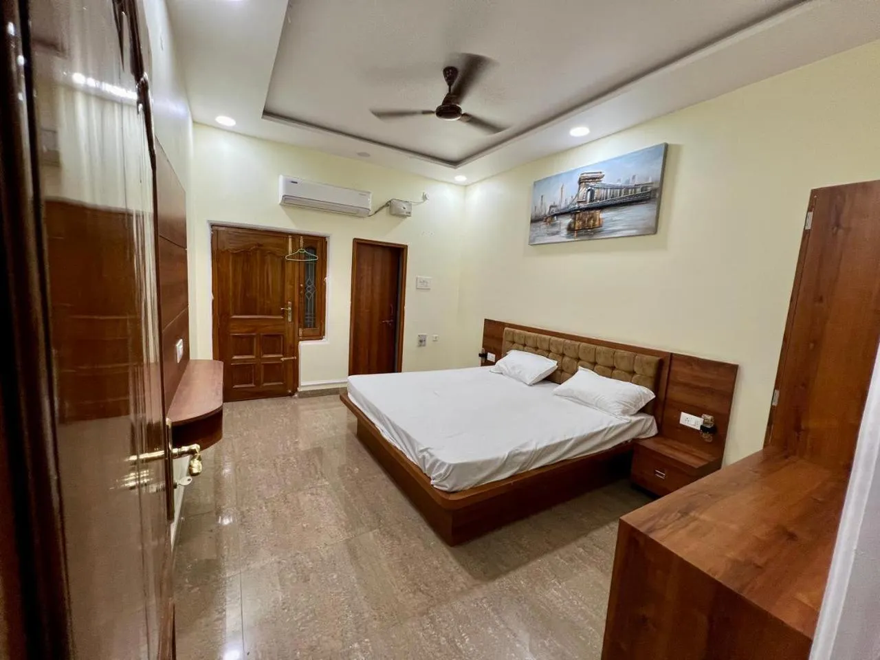 Bed in Om Kashi Villa