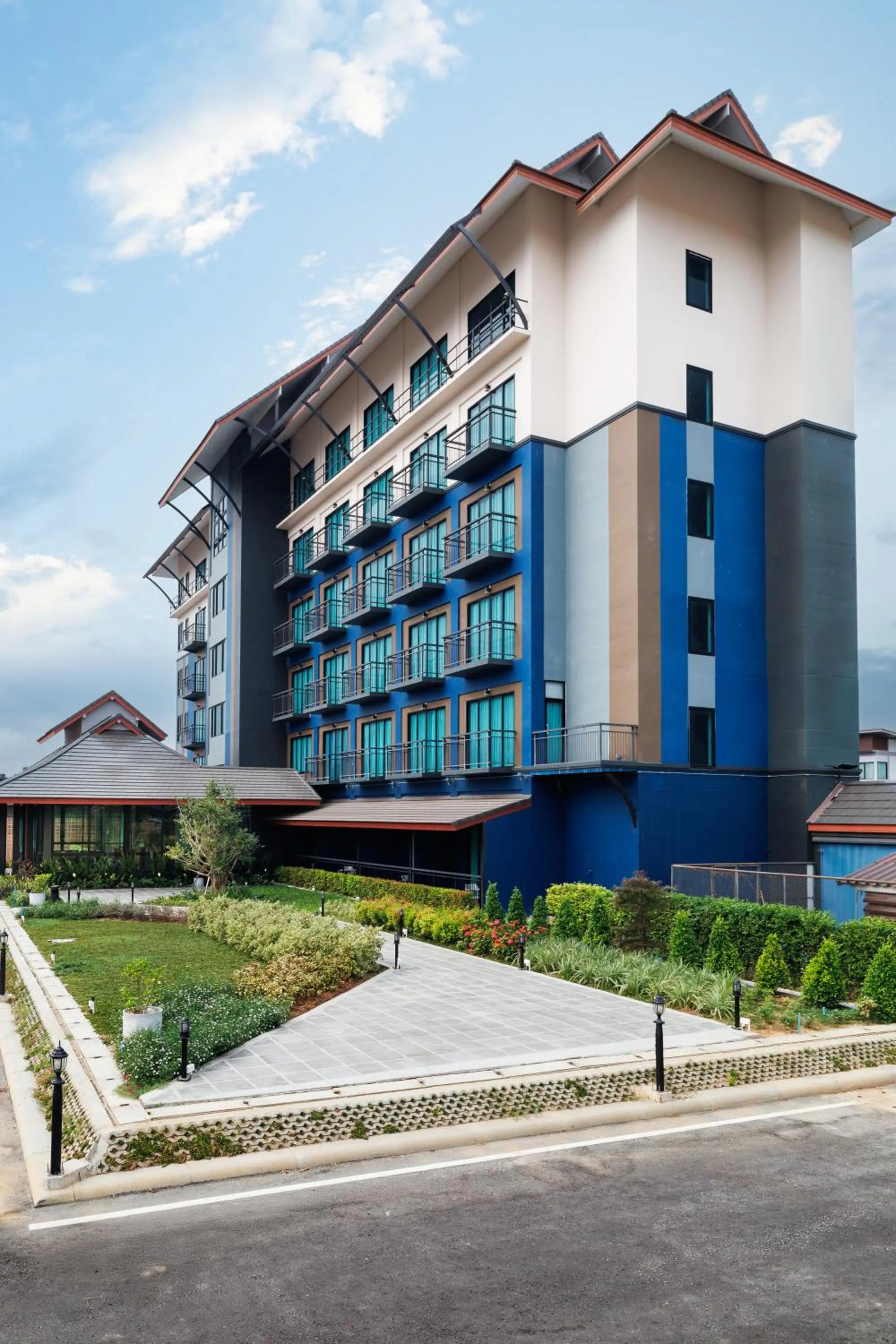 Property building in The Horizon Groove Hotel